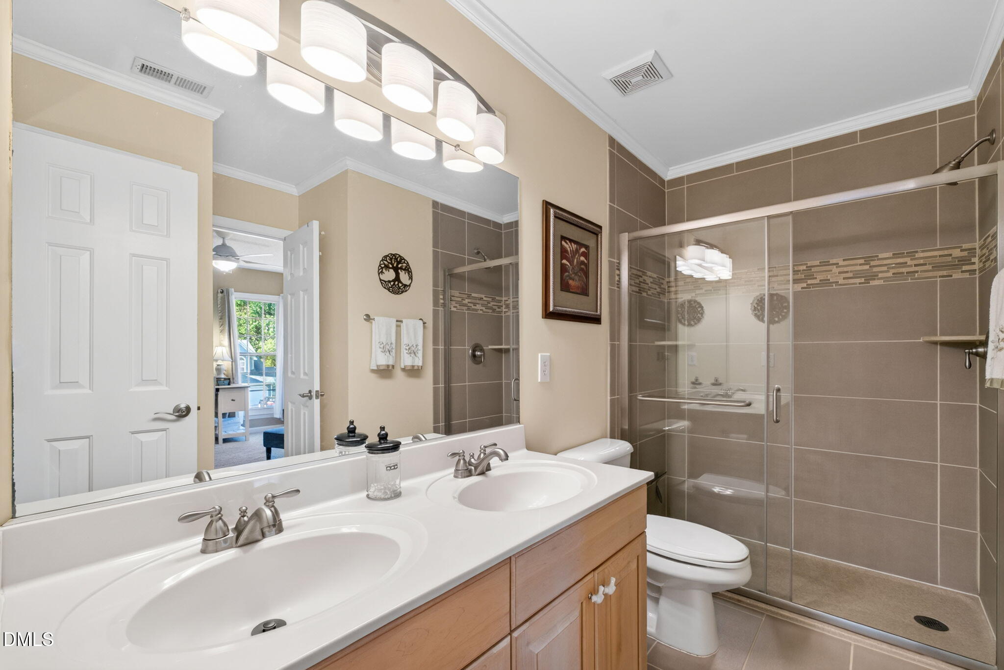 100 Glensford Way Property Photo 40