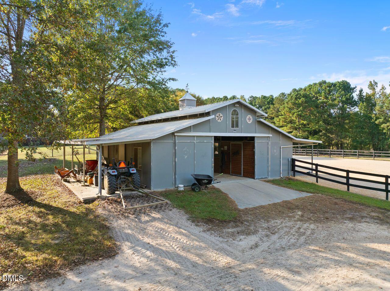 9701 Oakley Road Property Photo 5