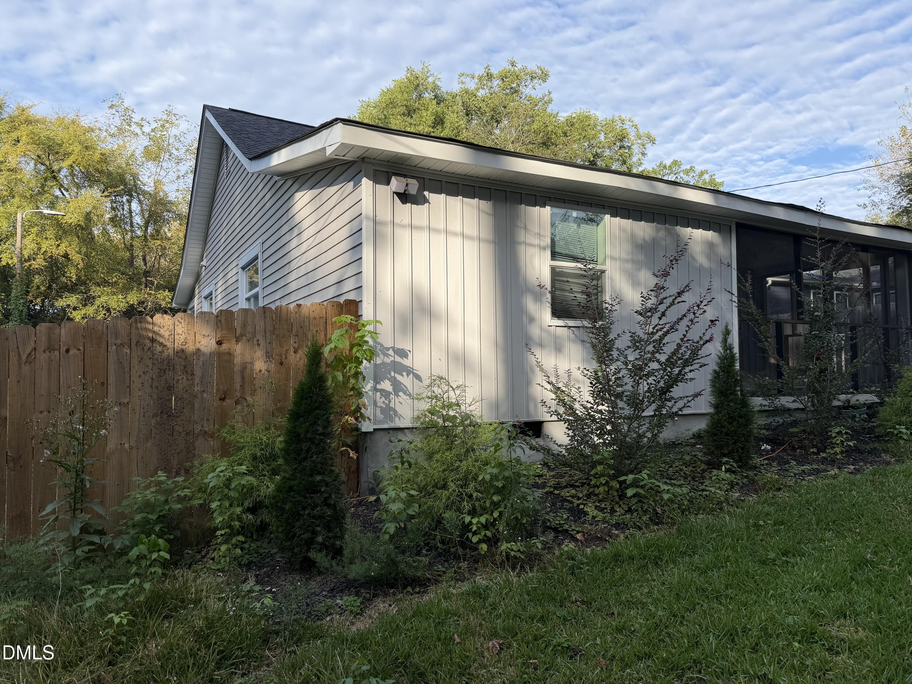 2917 State Street Property Photo 4
