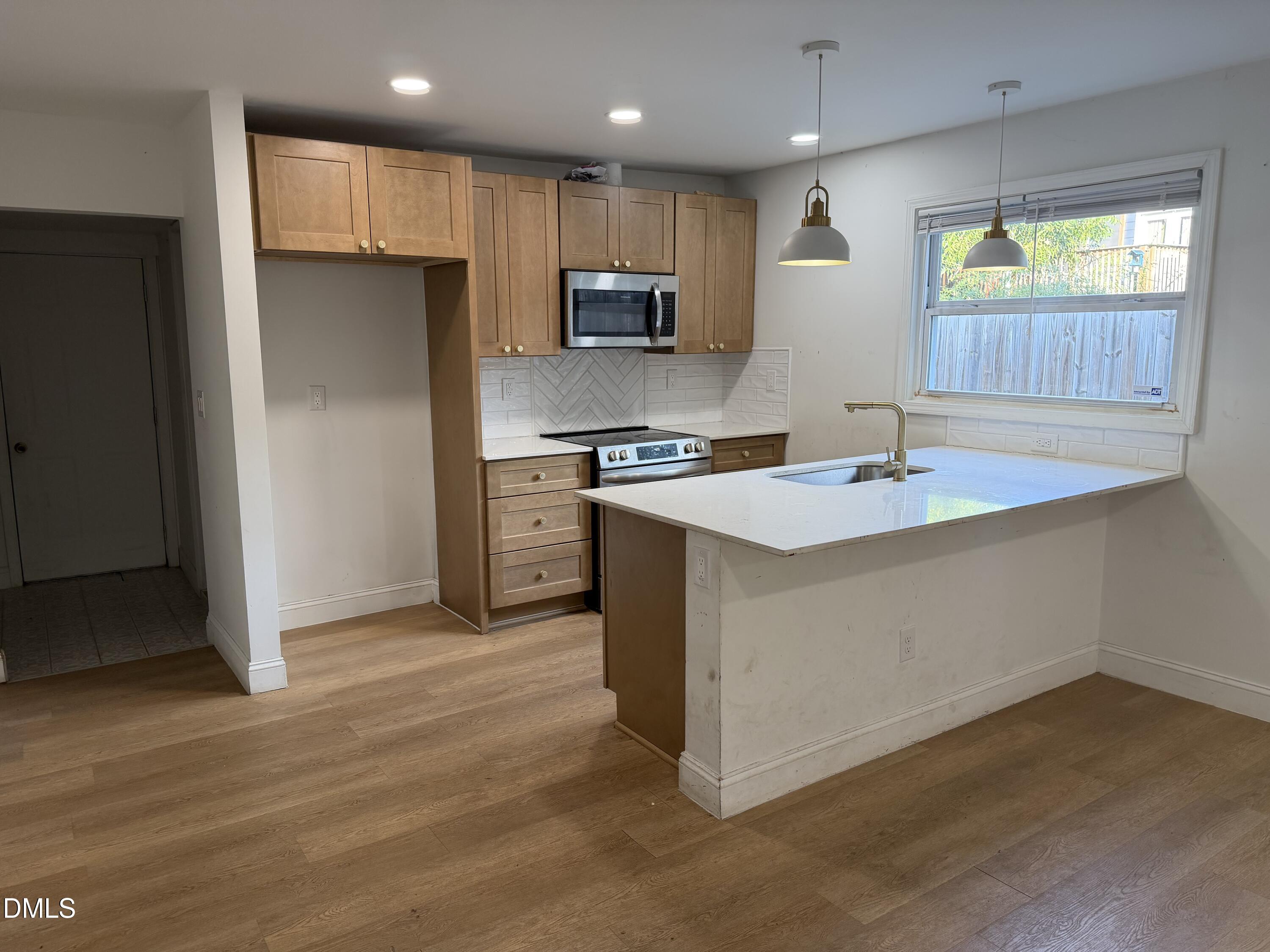 2917 State Street Property Photo 5