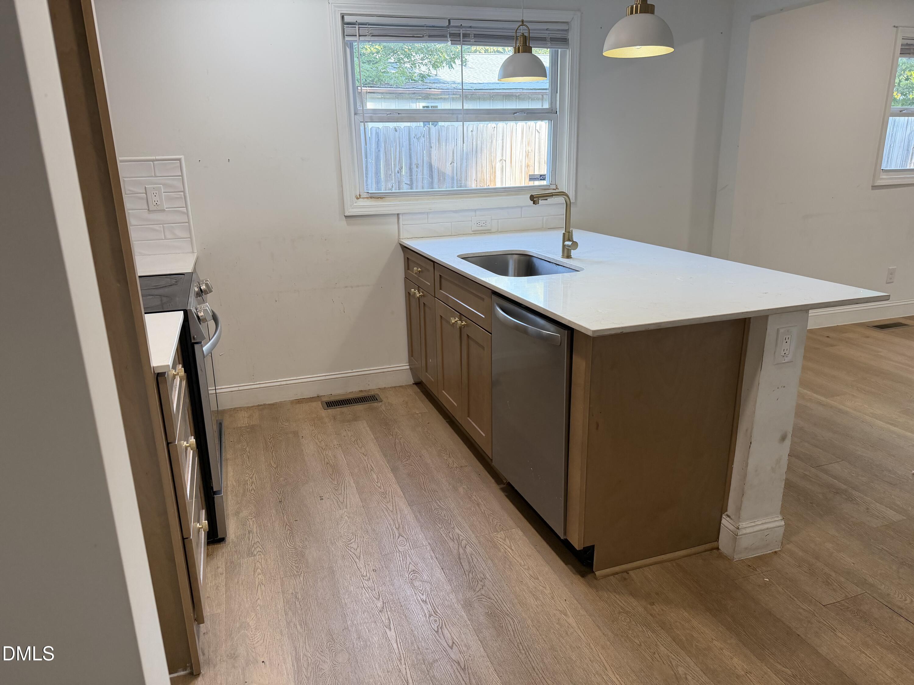 2917 State Street Property Photo 9