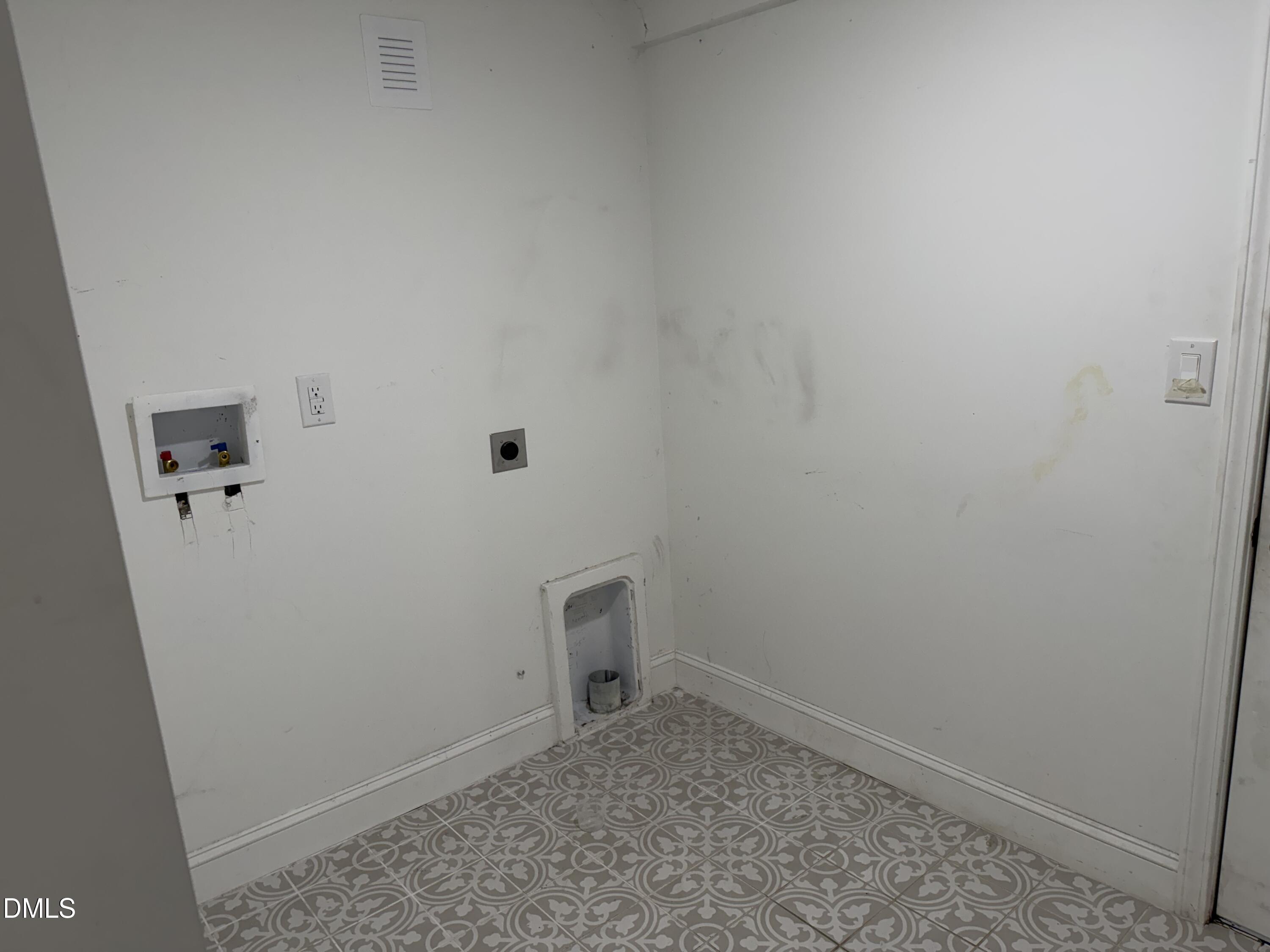 2917 State Street Property Photo 16