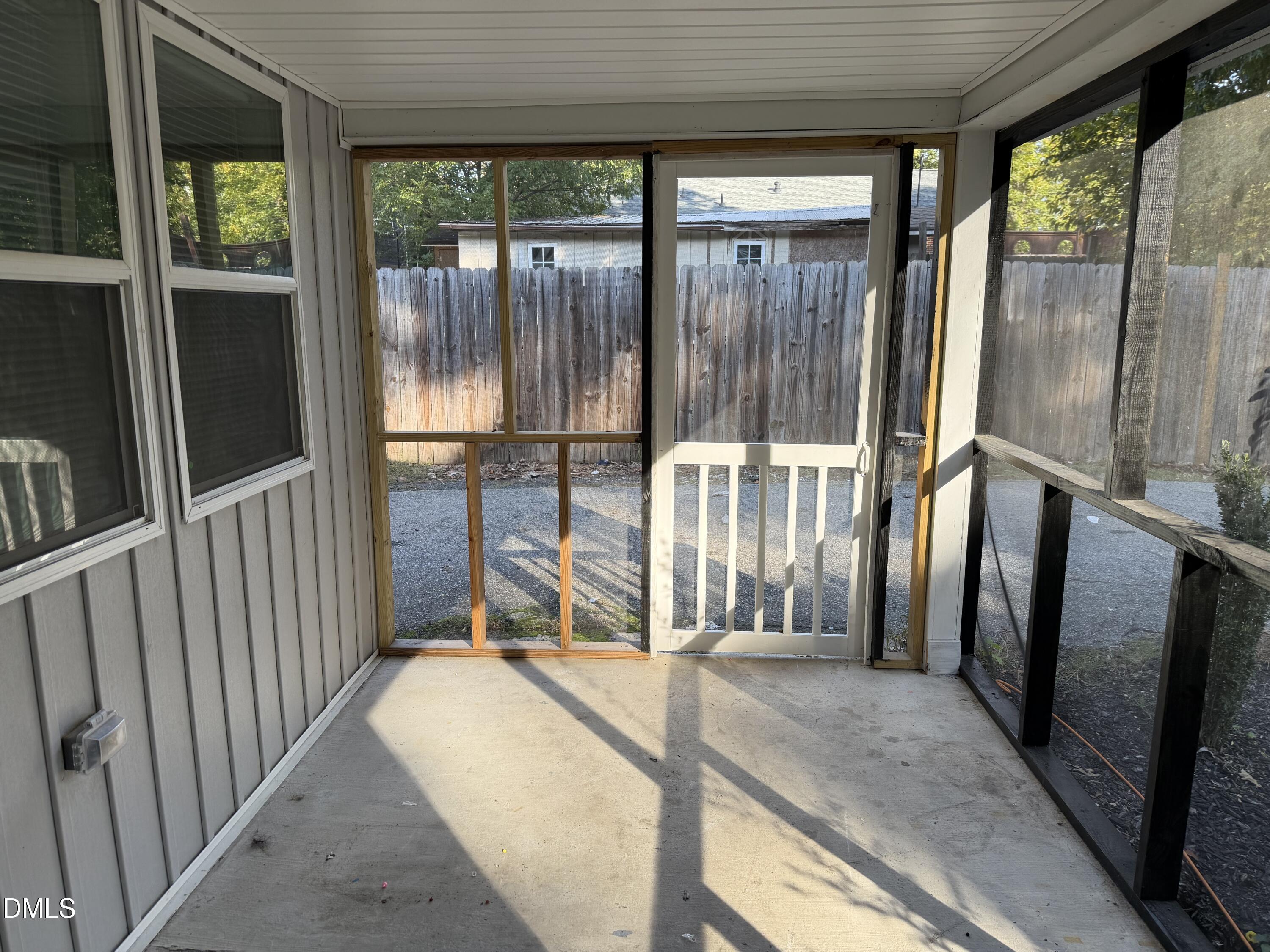2917 State Street Property Photo 29