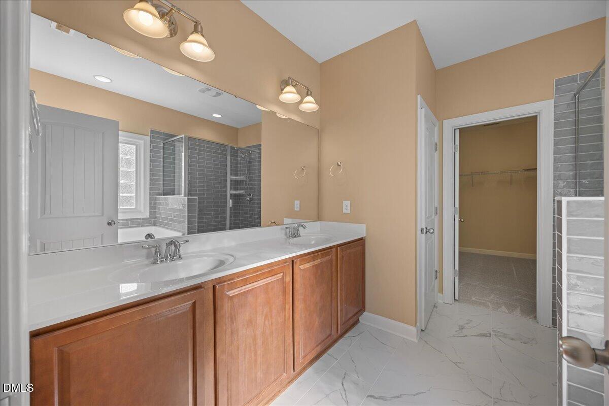 1013 Palace Garden Way Property Photo 20