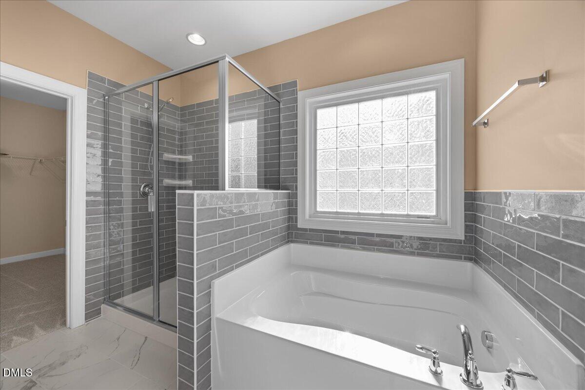1013 Palace Garden Way Property Photo 21