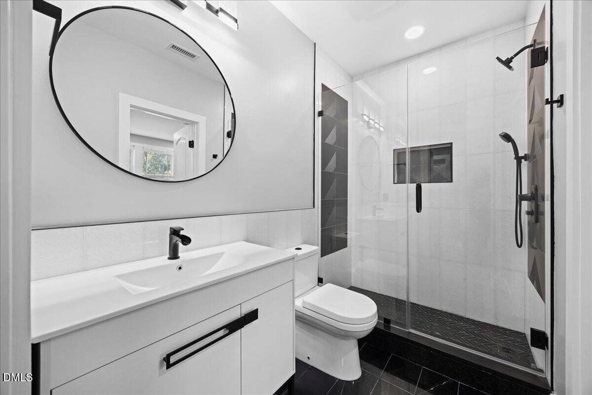 1013 Palace Garden Way Property Photo 31