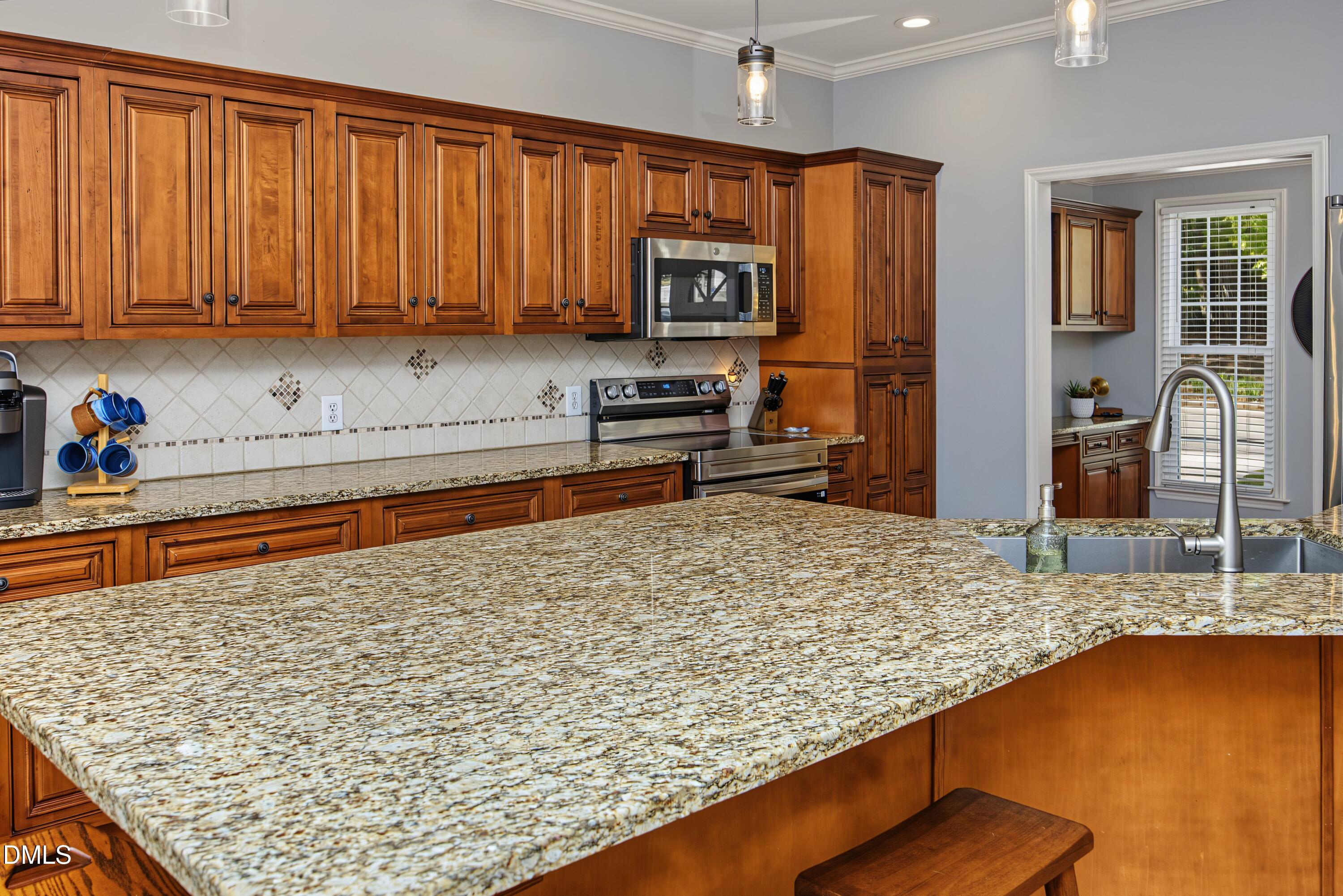 8900 Castleton Lane Property Photo 10