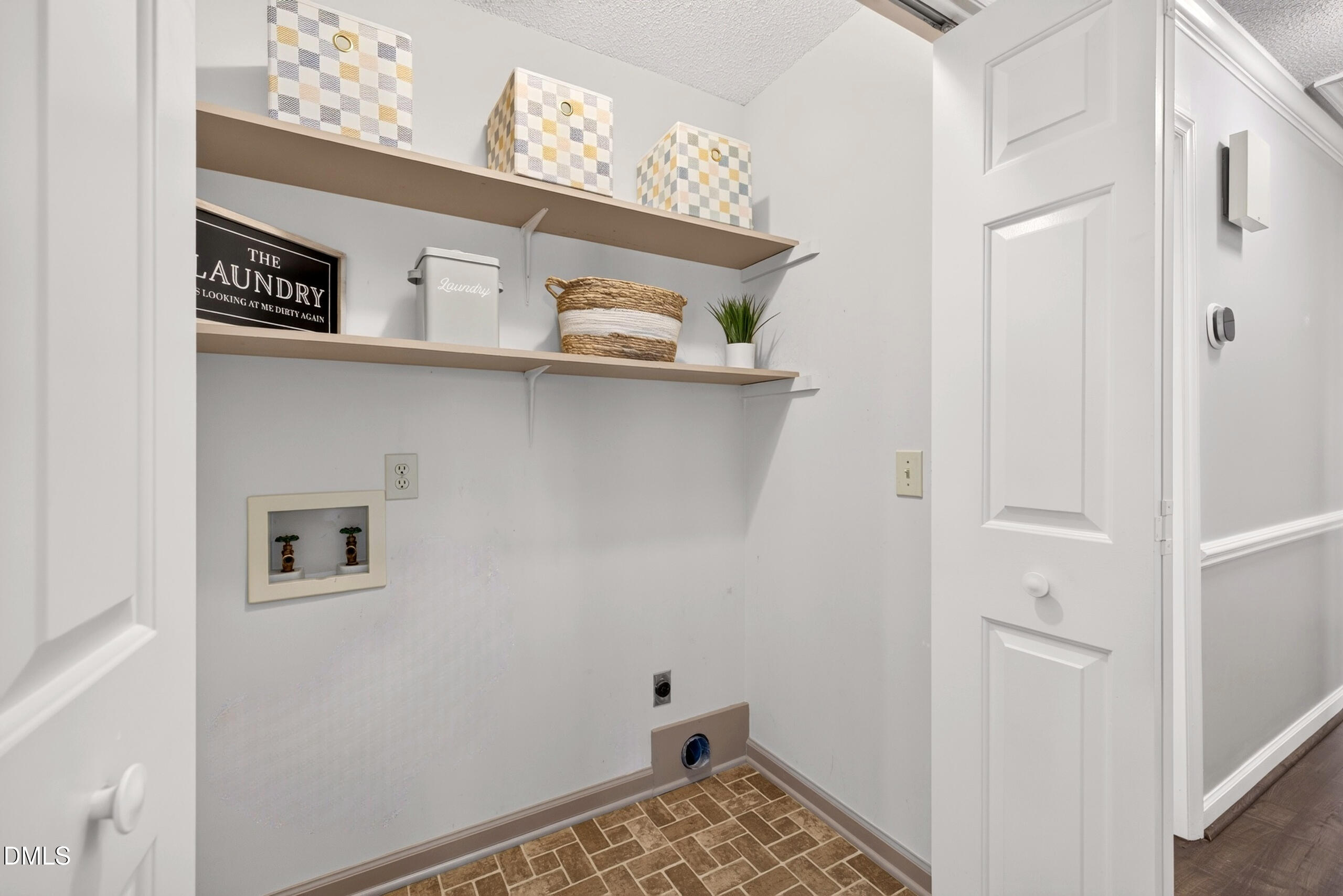 8609 Manns Loop Road Property Photo 15