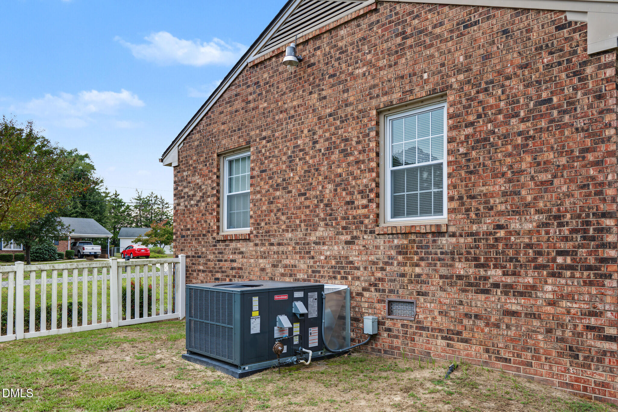 212 E Westwood Drive Property Photo 6