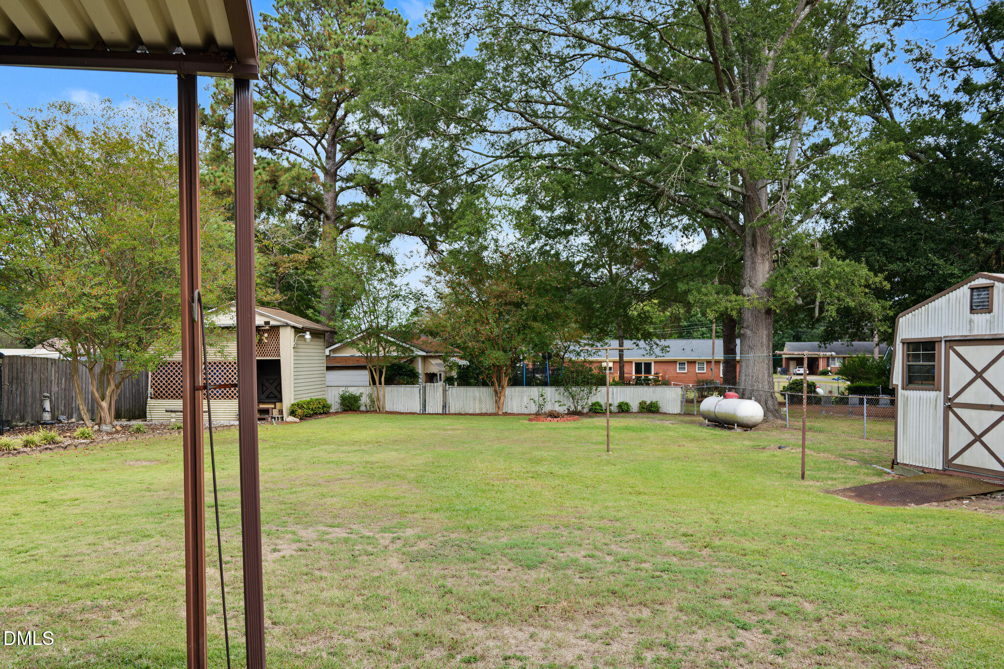 212 E Westwood Drive Property Photo 7