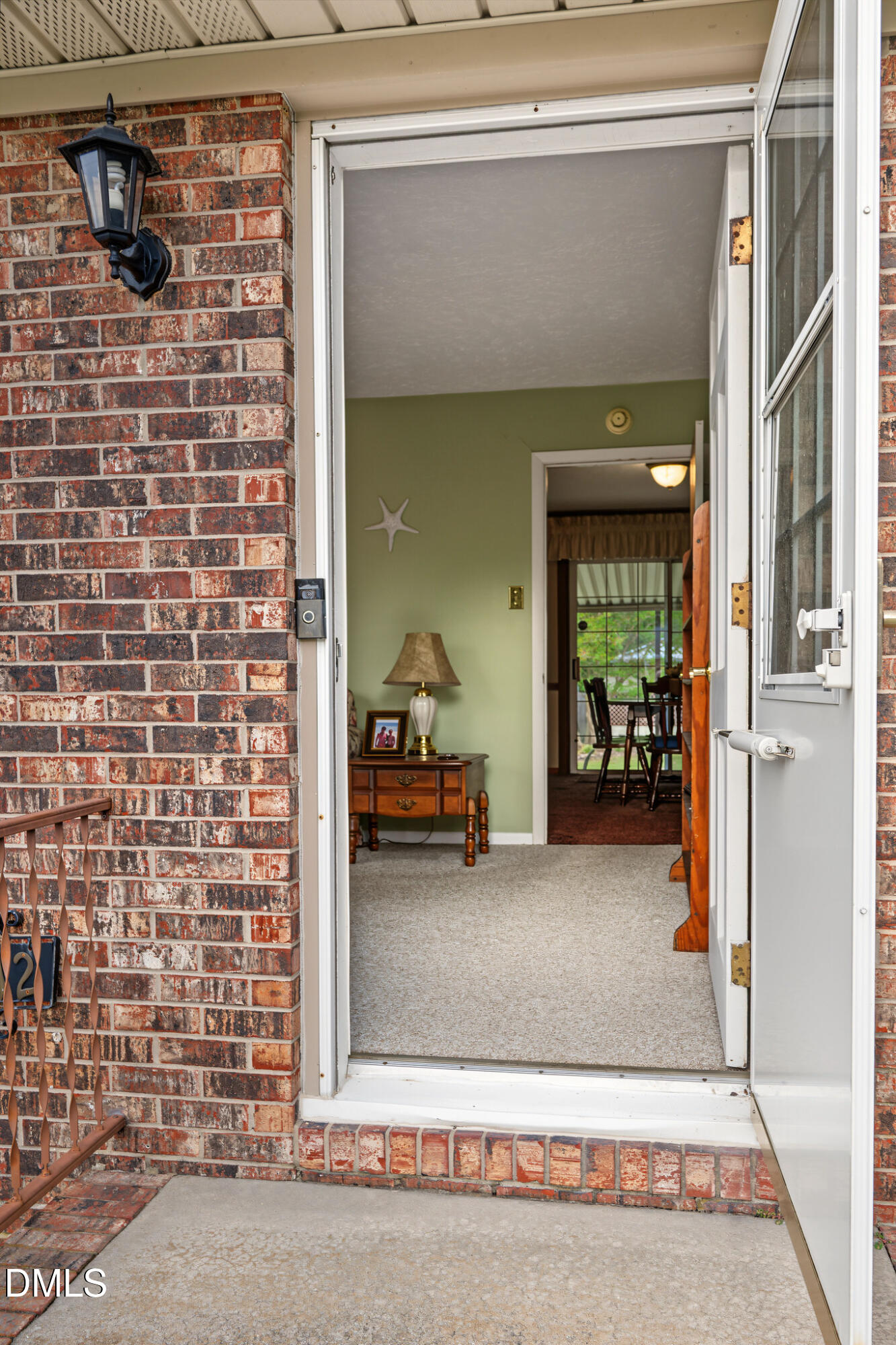 212 E Westwood Drive Property Photo 10