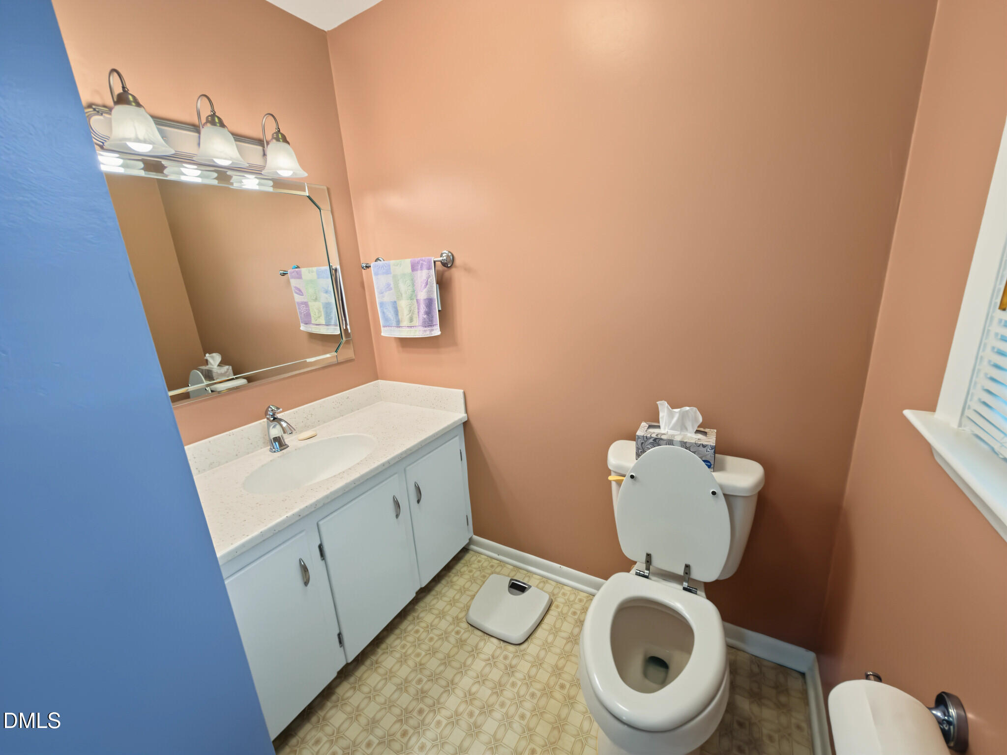 212 E Westwood Drive Property Photo 27