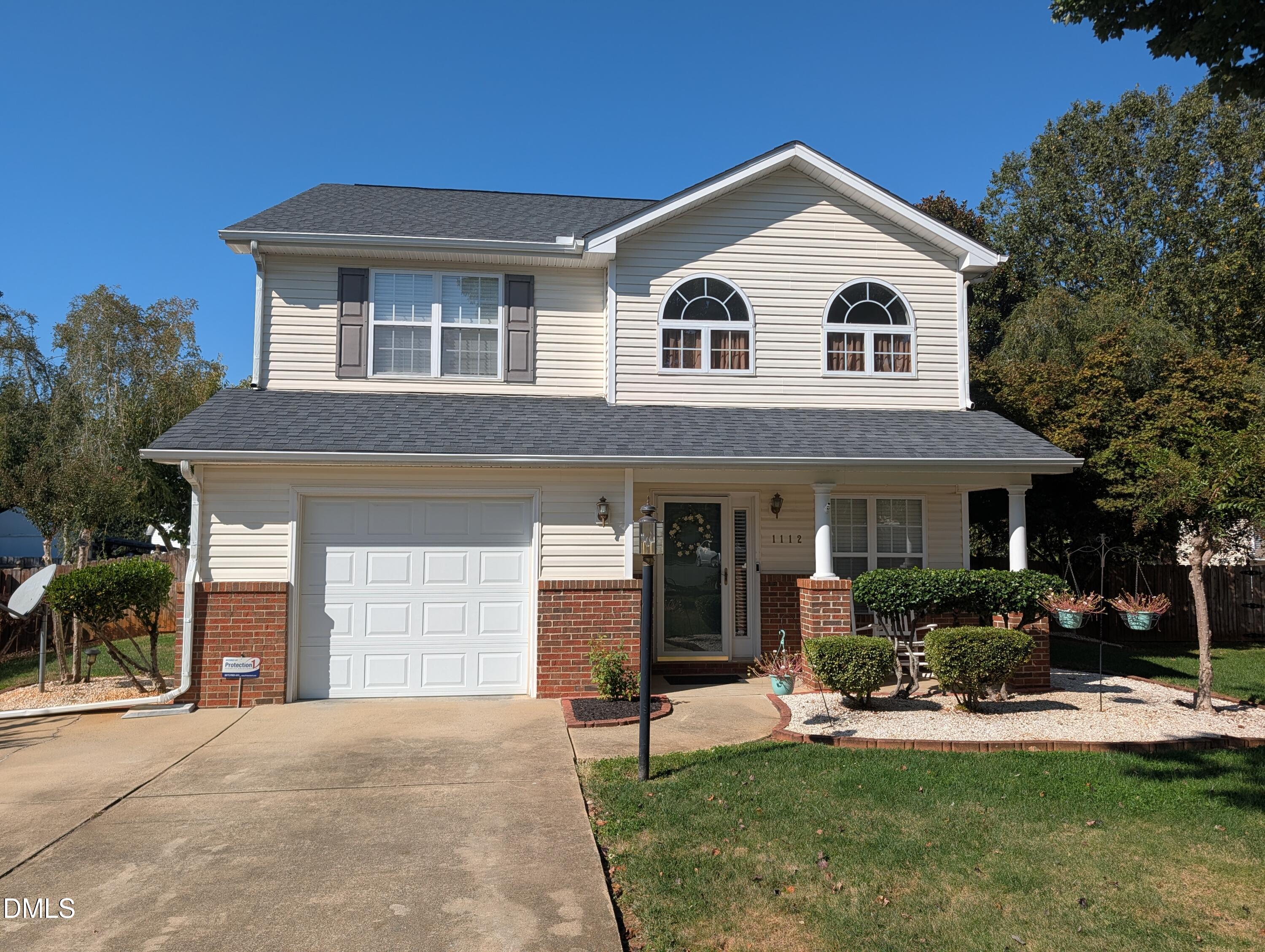 1112 Sandstone Court Property Photo 1