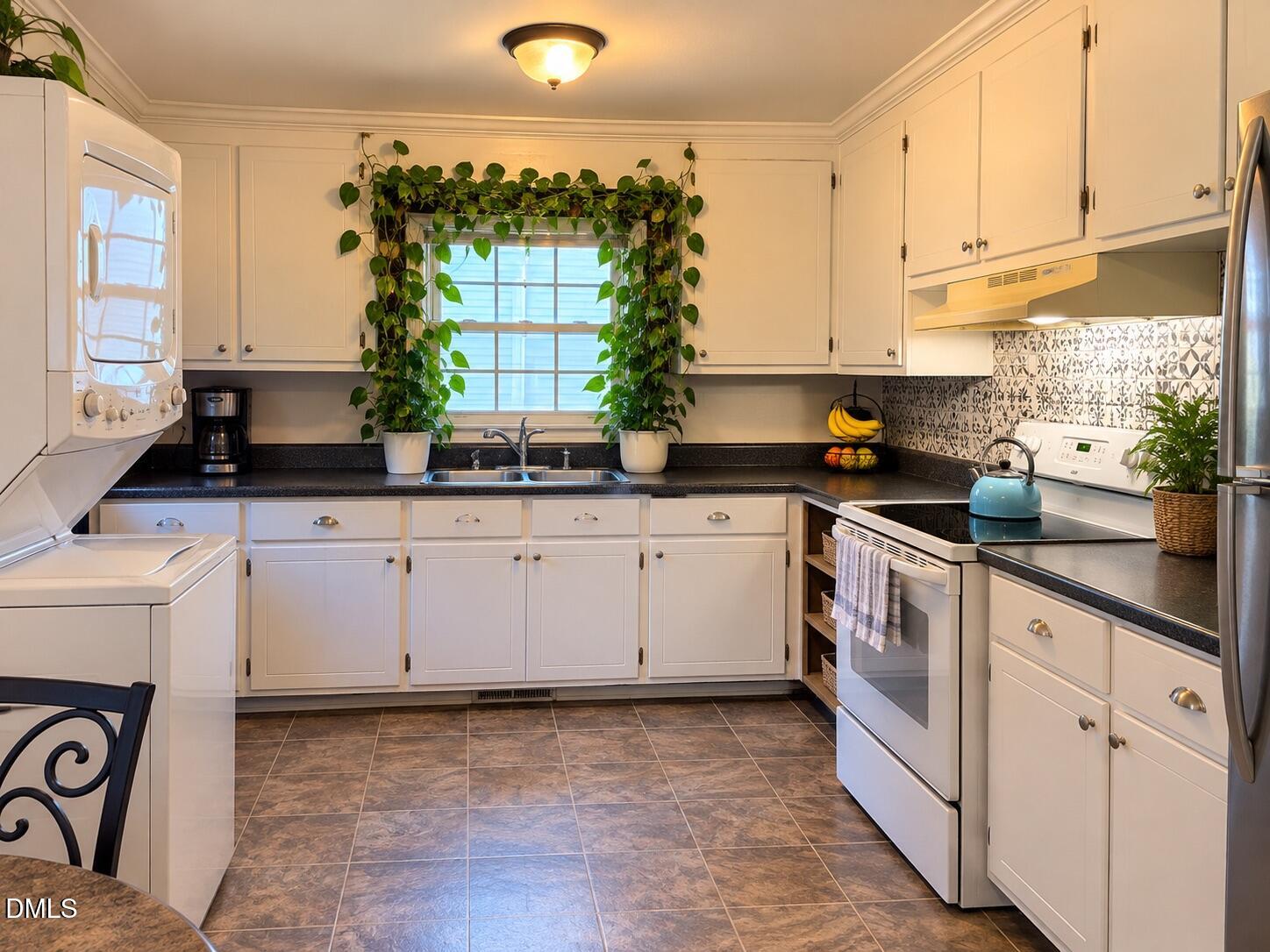 2301 Roger Street Property Photo 4