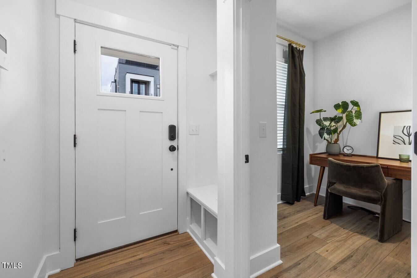 554 E Hargett Street Property Photo 4
