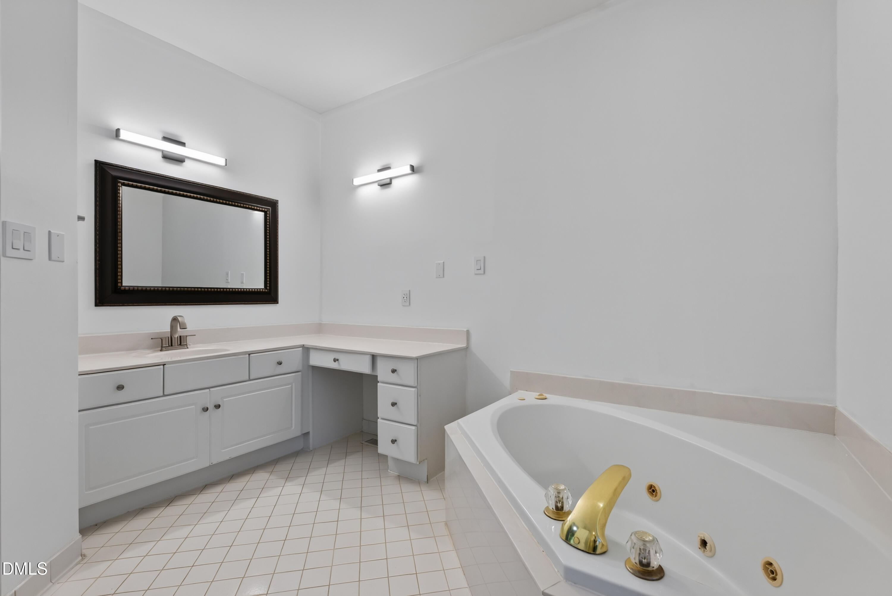 102 Powder Mill Court Property Photo 16