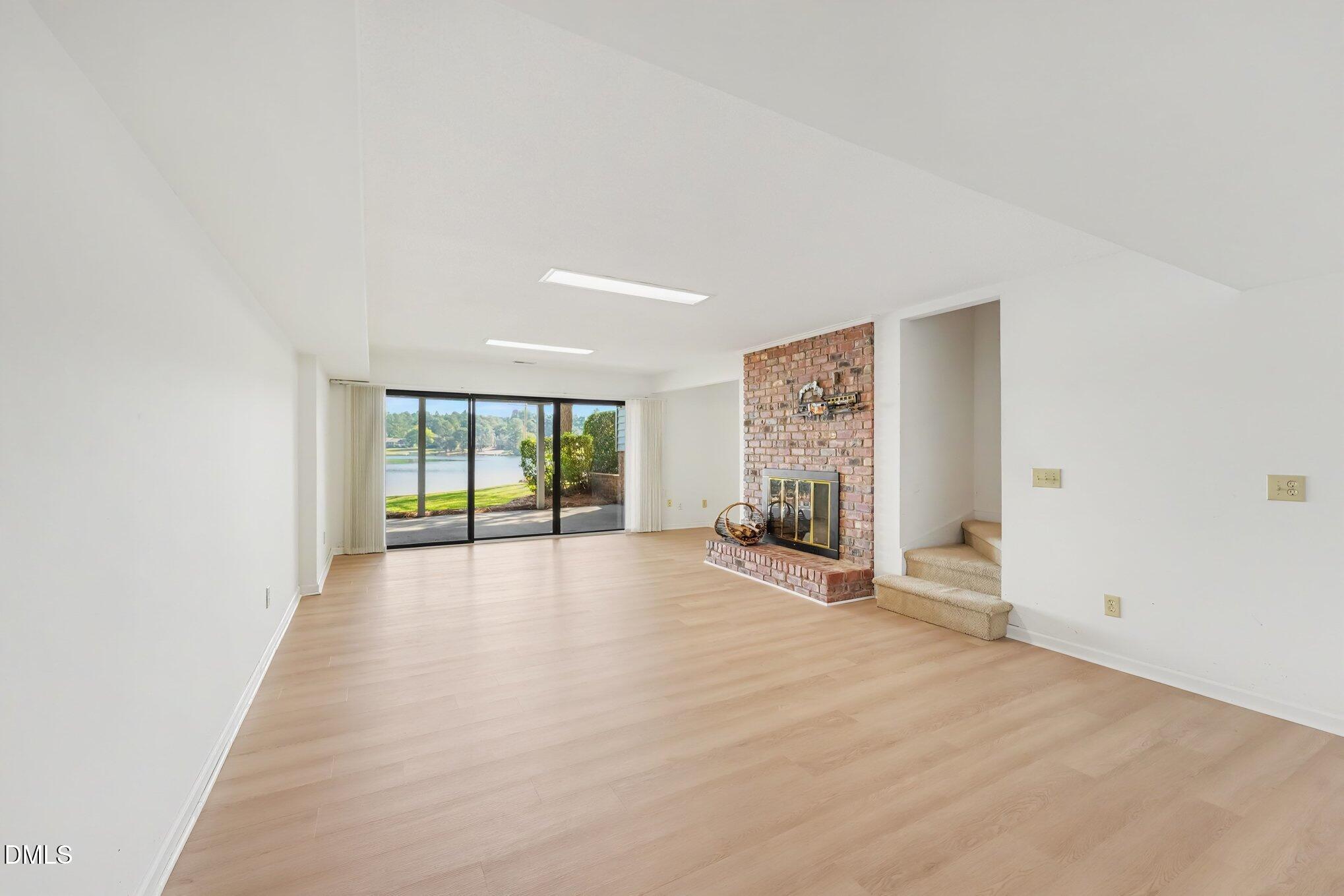 111 Swan Run Court Property Photo 3