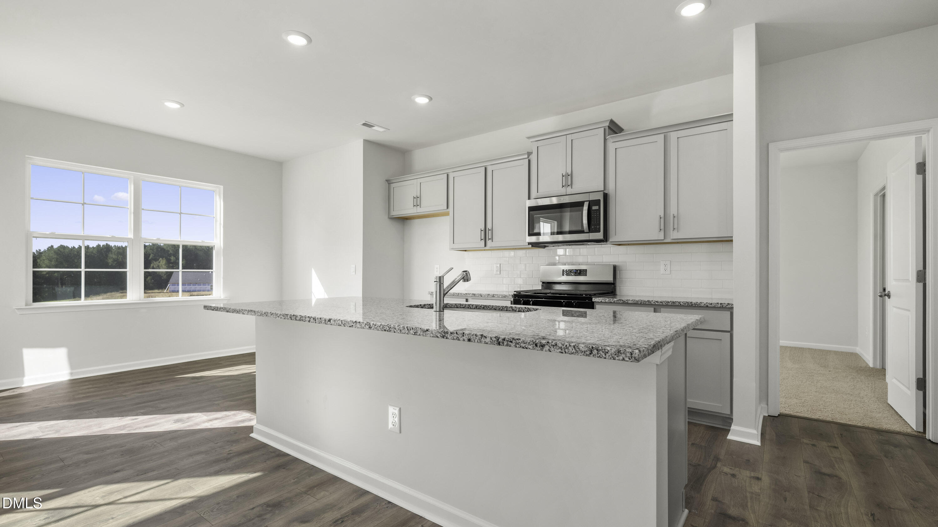402 The Brus Street Property Photo 5