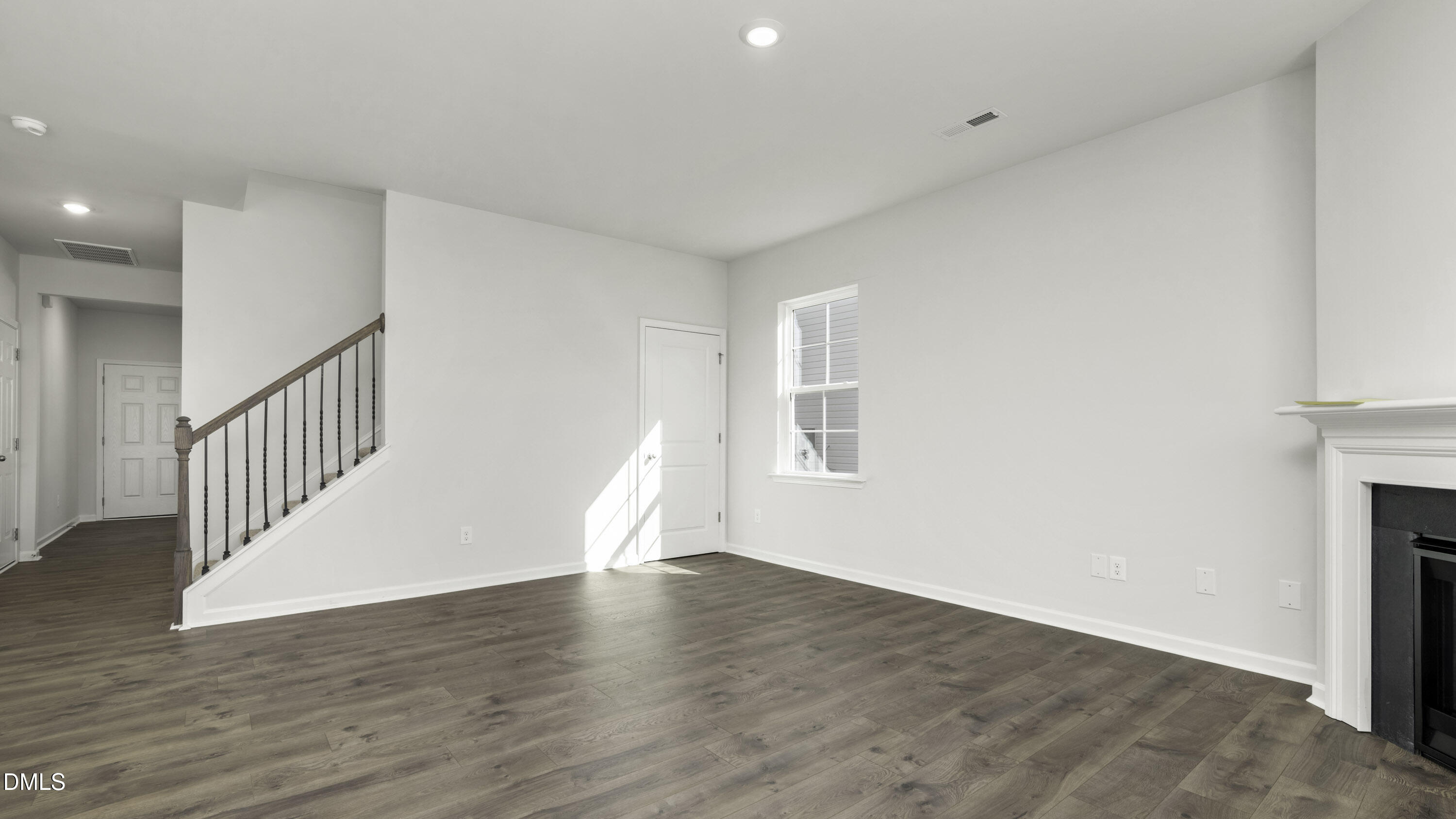 402 The Brus Street Property Photo 8