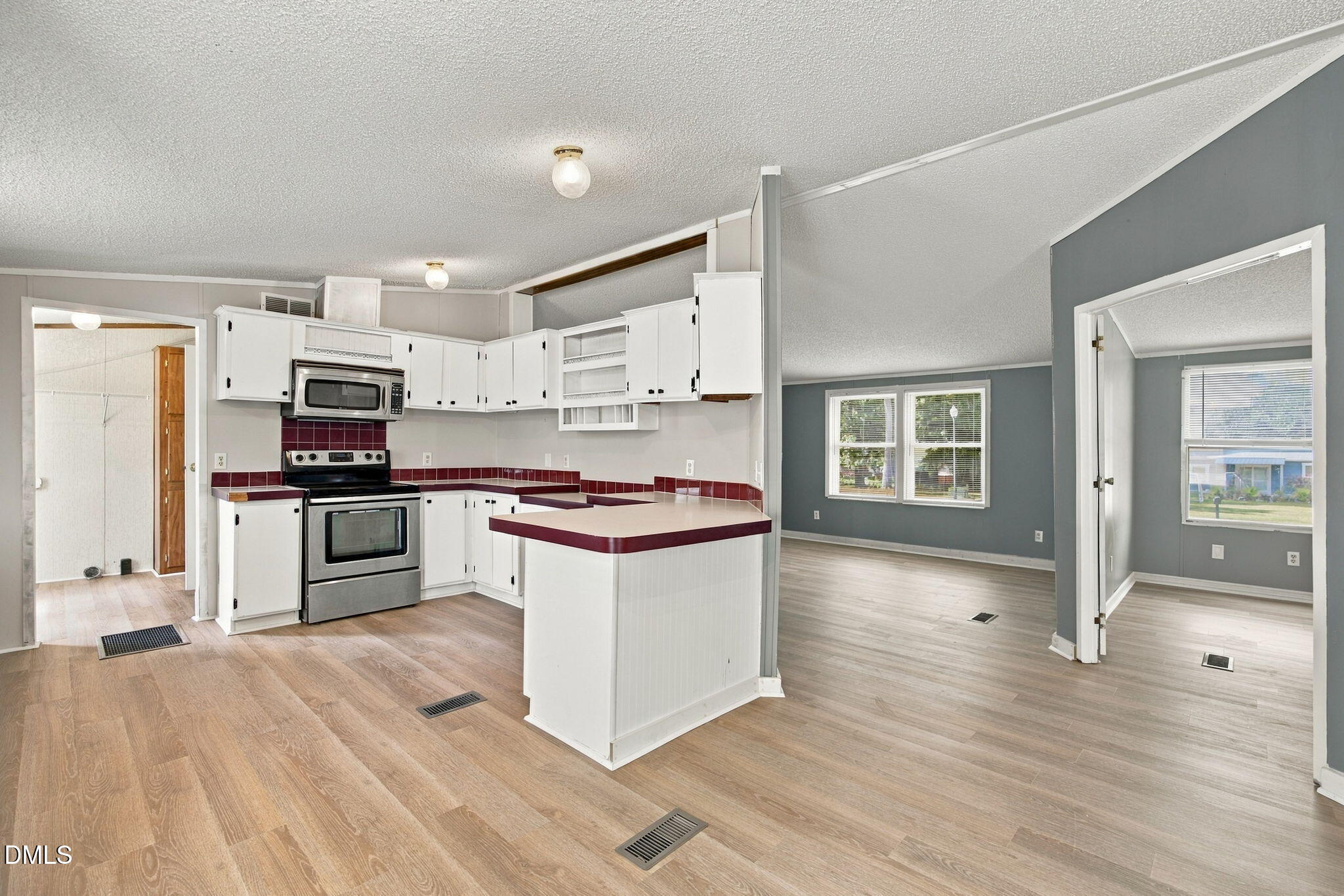 173 Bellhammon Forest Drive Property Photo 6
