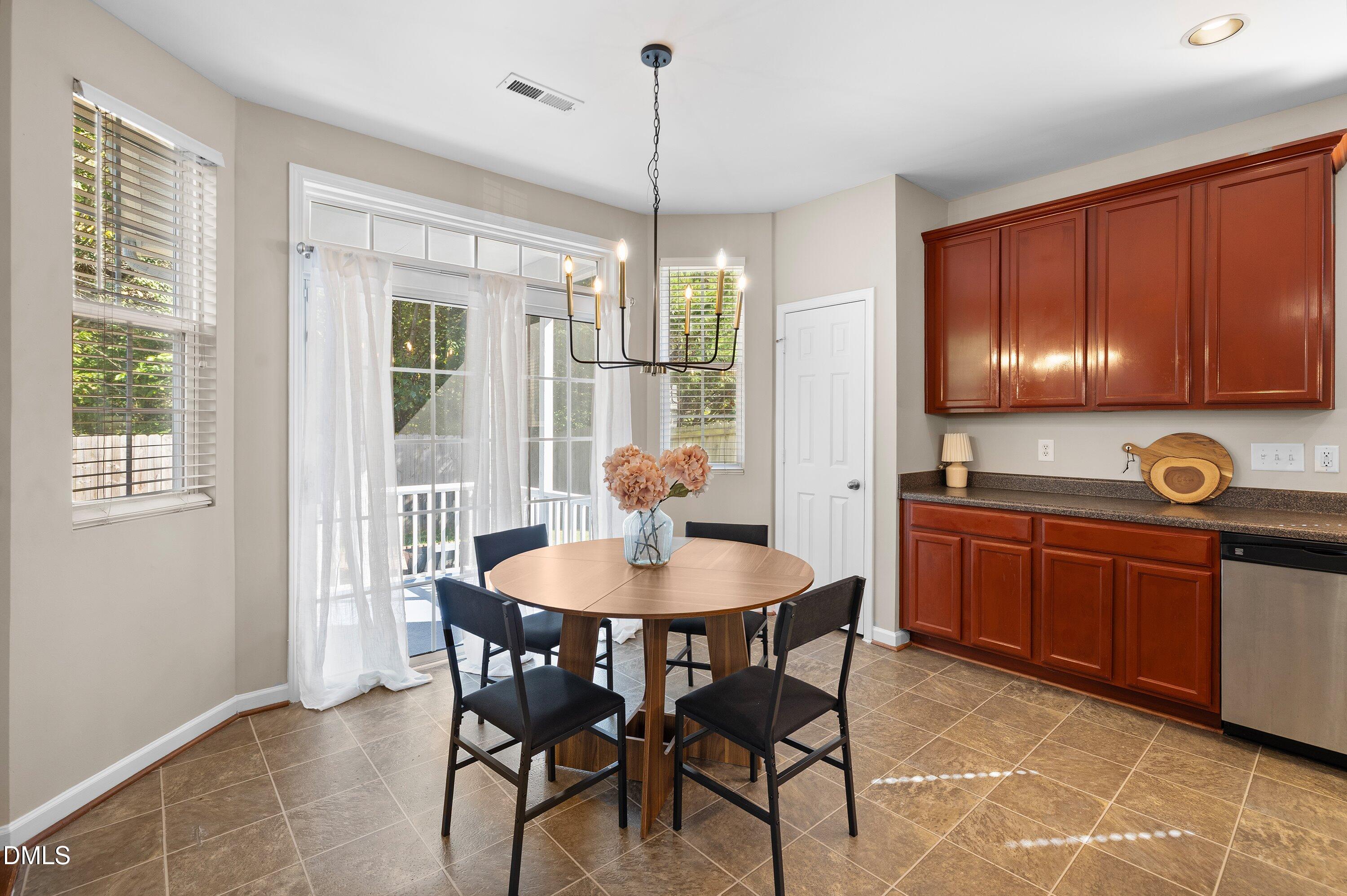 306 Knightwood Drive Property Photo 16