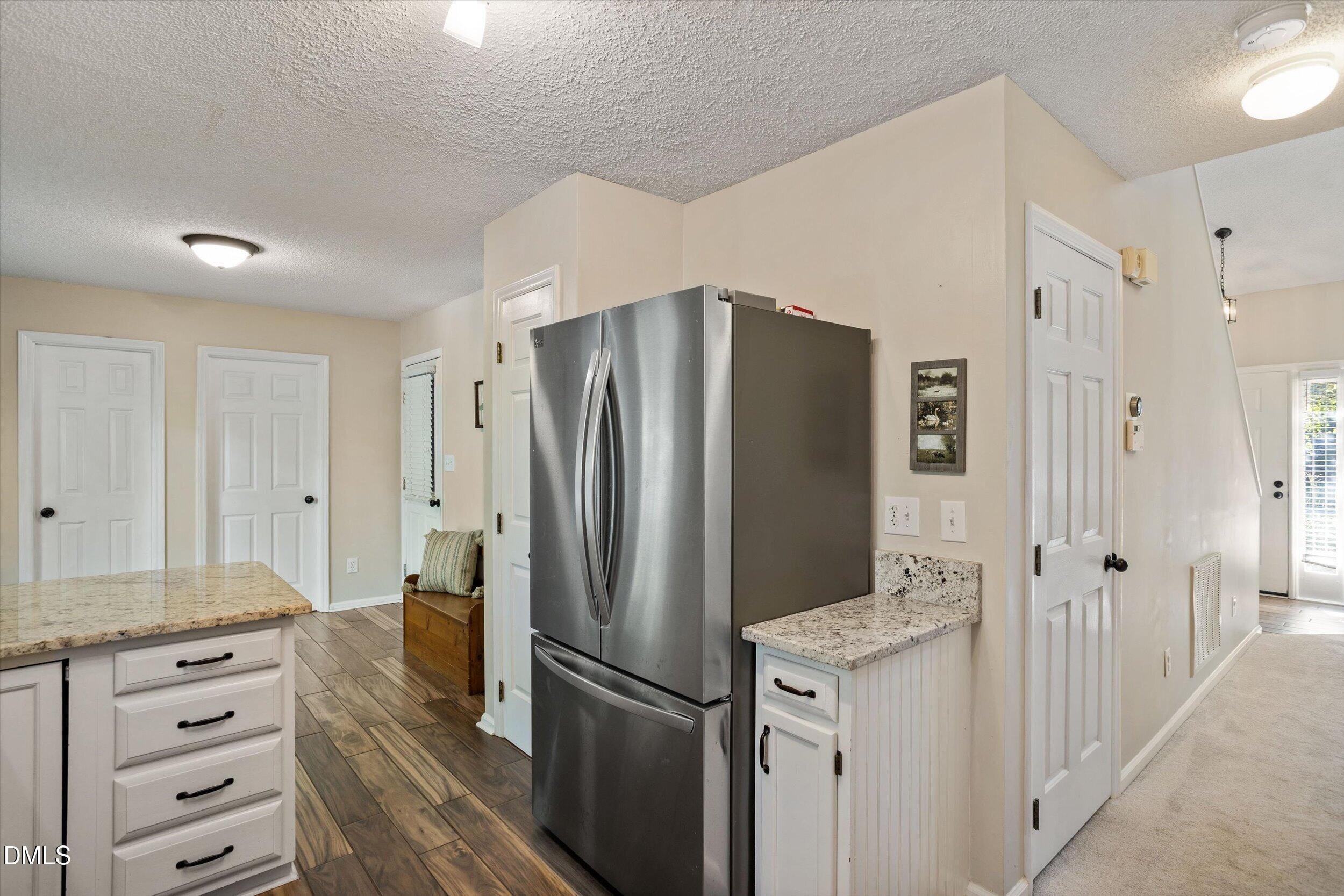 5112 Carolwood Lane Property Photo 8
