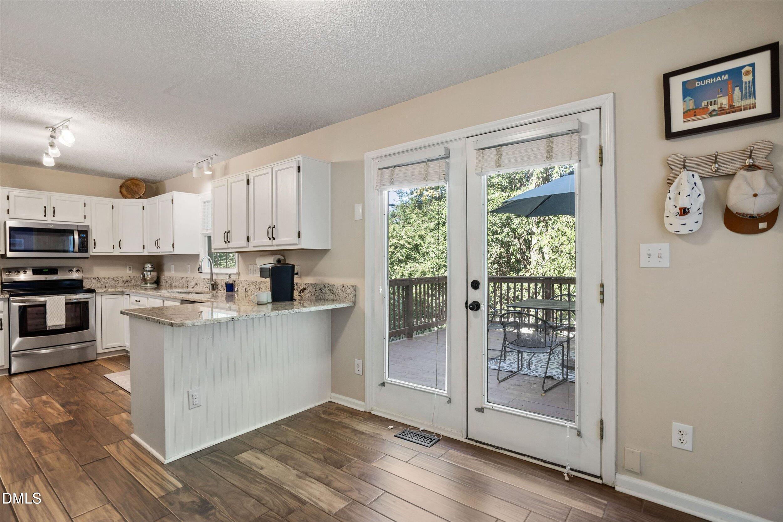 5112 Carolwood Lane Property Photo 11