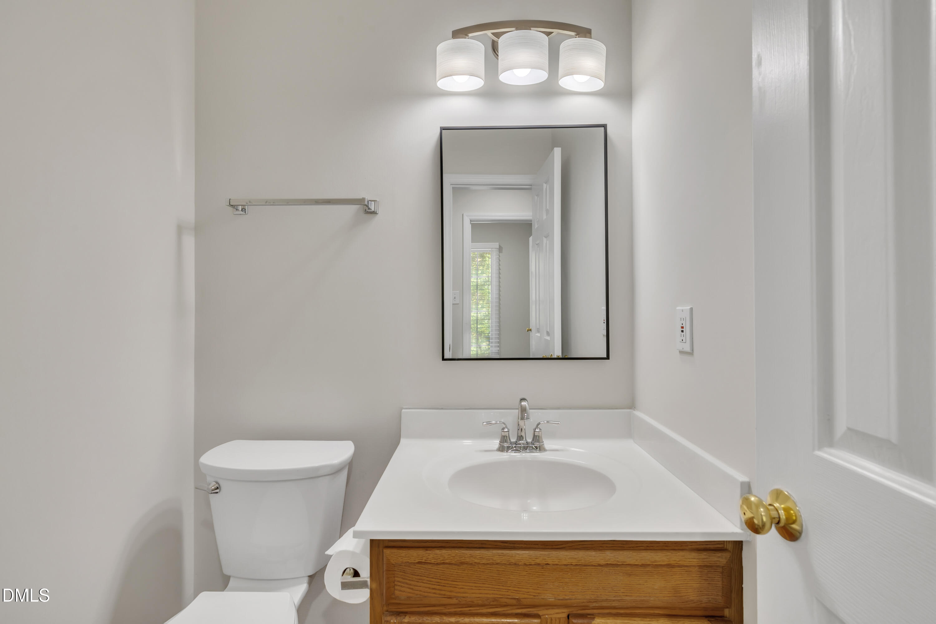 102 Cove Creek Drive Property Photo 8