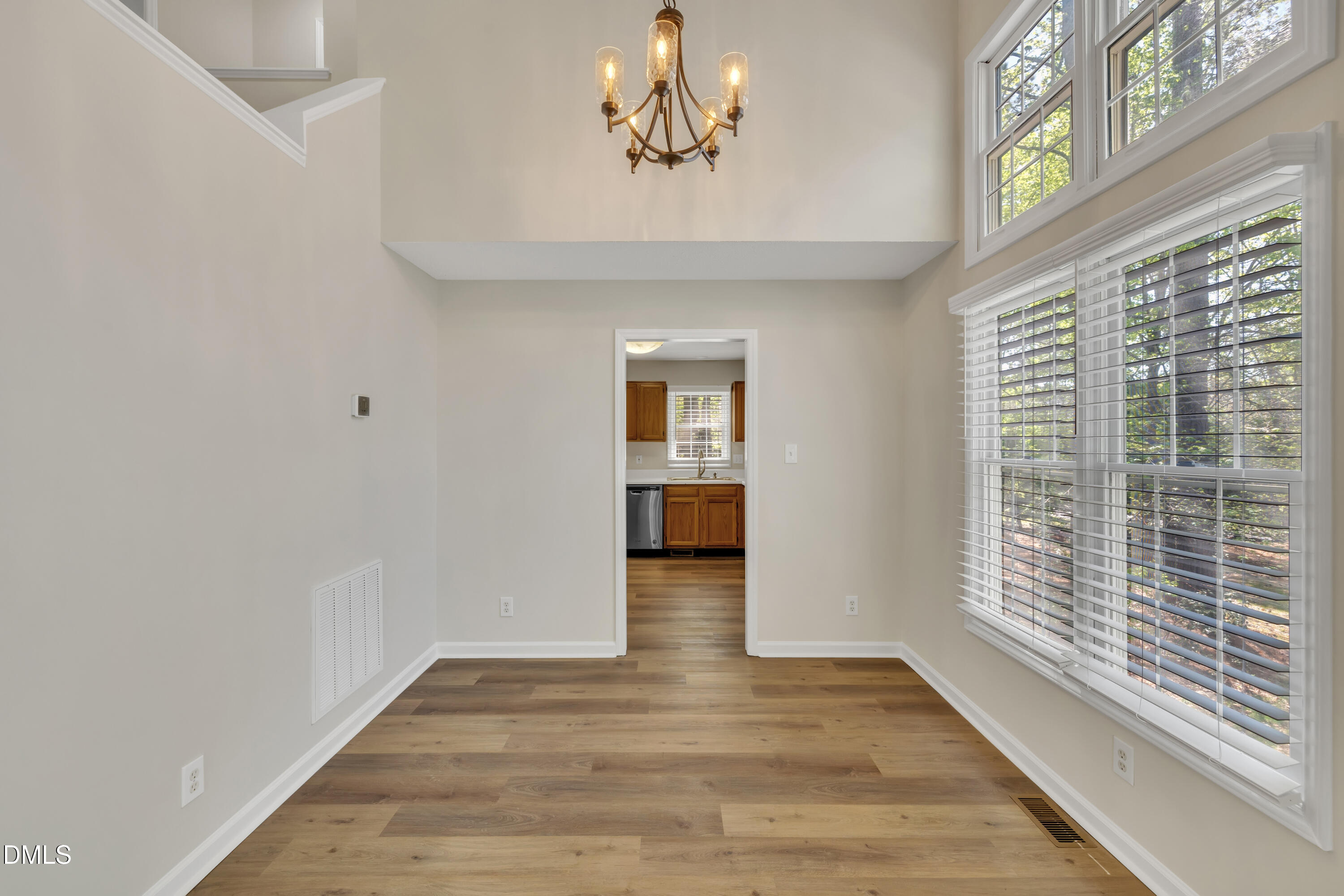 102 Cove Creek Drive Property Photo 13