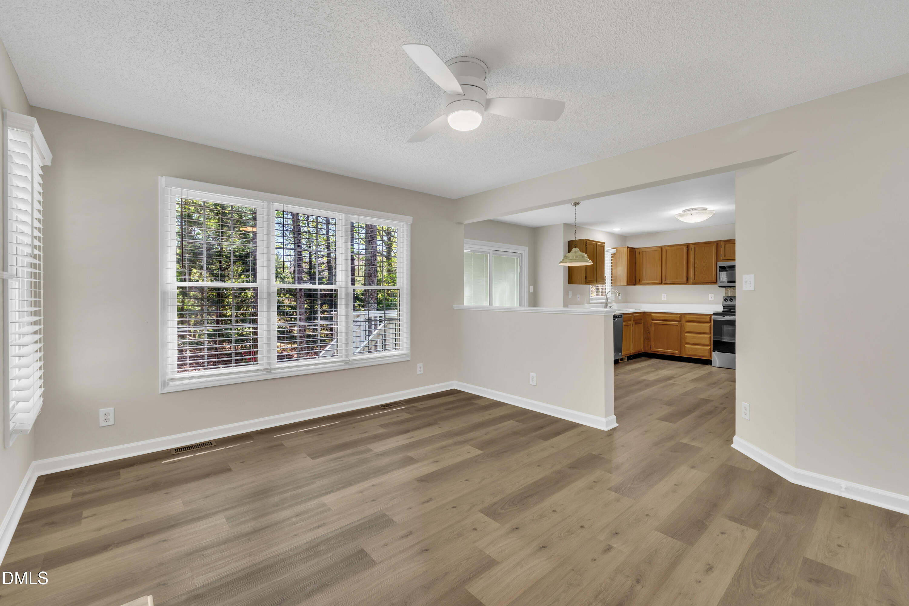 102 Cove Creek Drive Property Photo 23