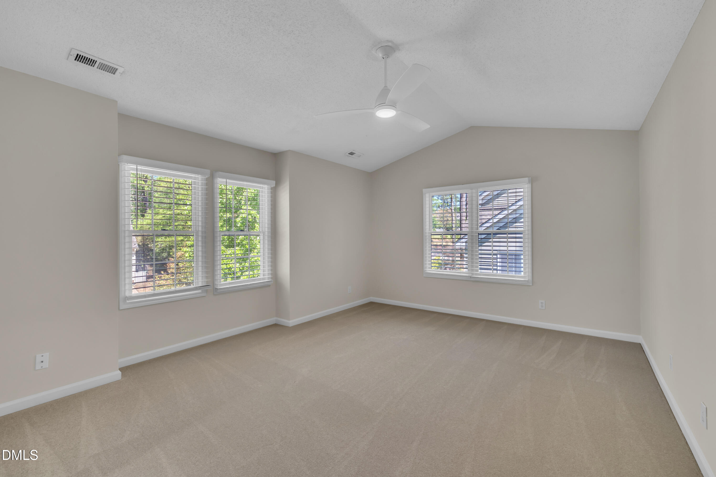 102 Cove Creek Drive Property Photo 25