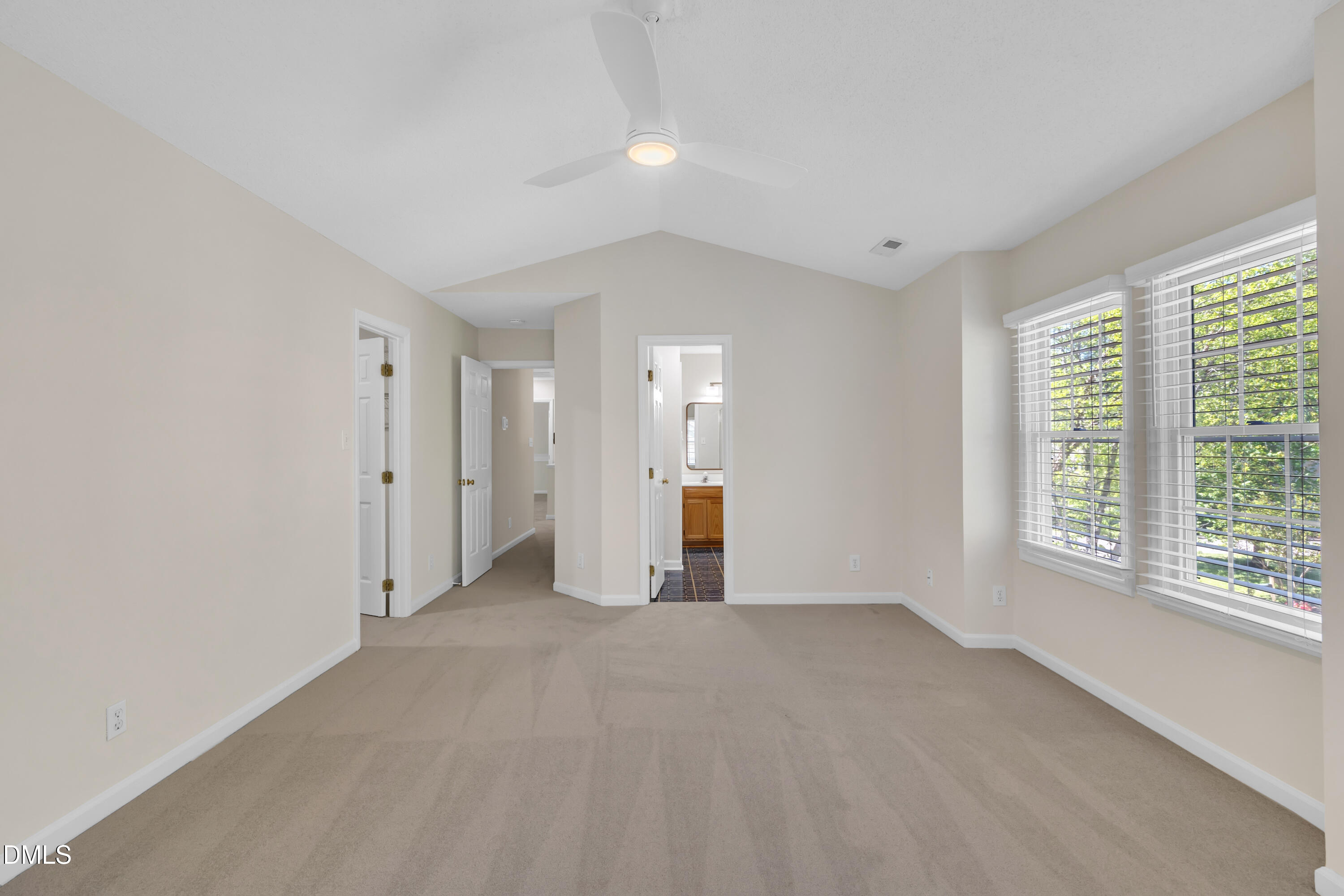 102 Cove Creek Drive Property Photo 26