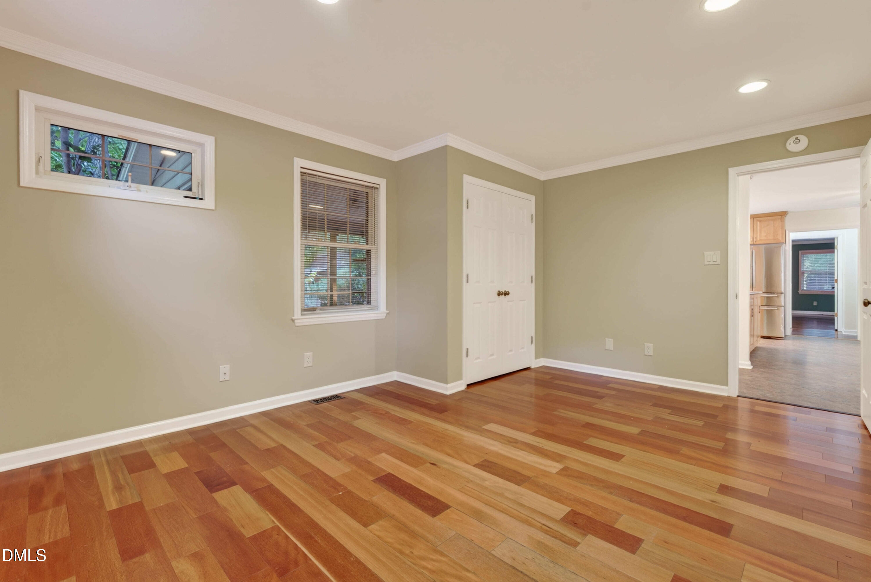 813 Greenwood Circle Property Photo 16