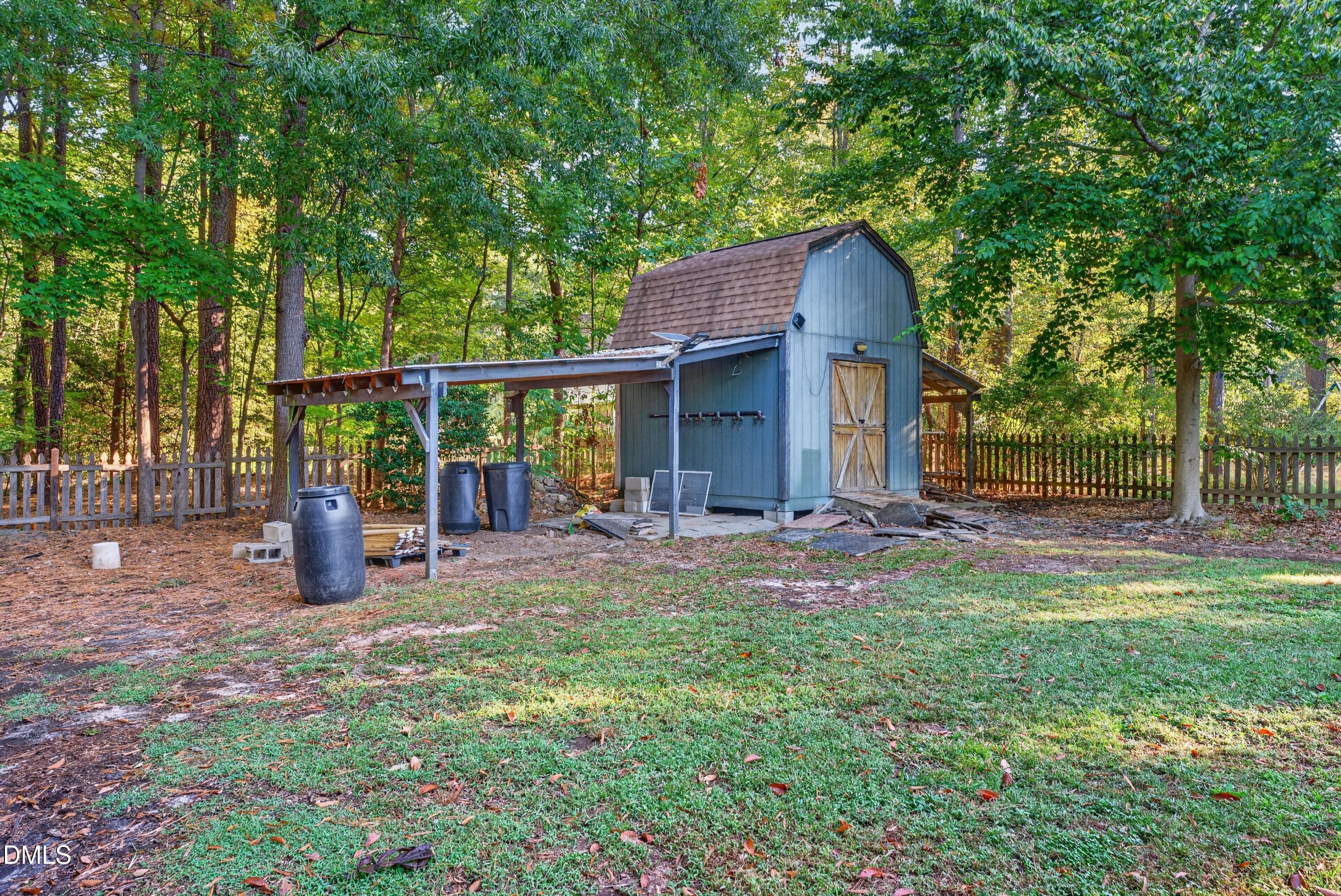 813 Greenwood Circle Property Photo 35