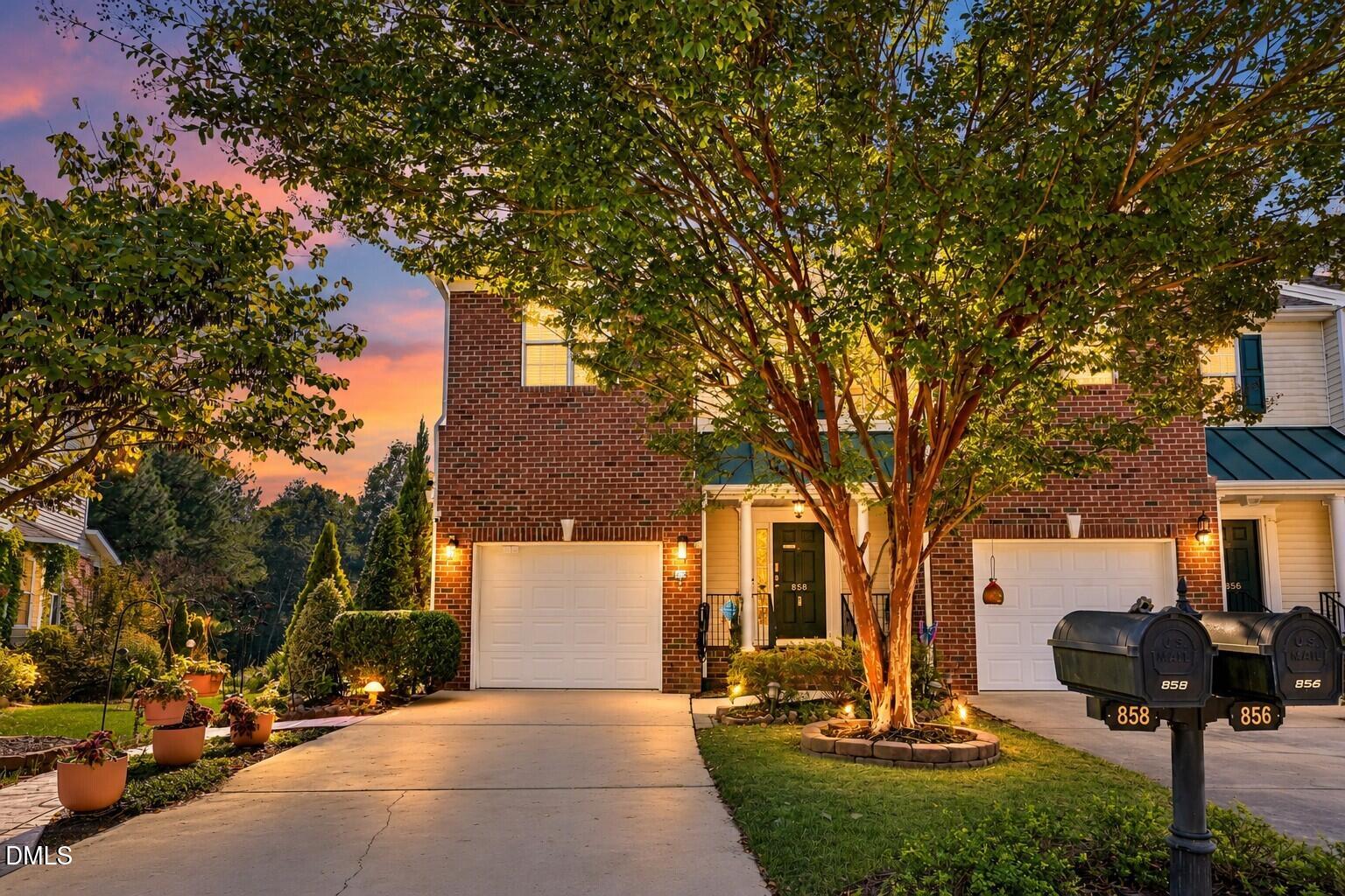 858 Saratoga Drive Property Photo 1