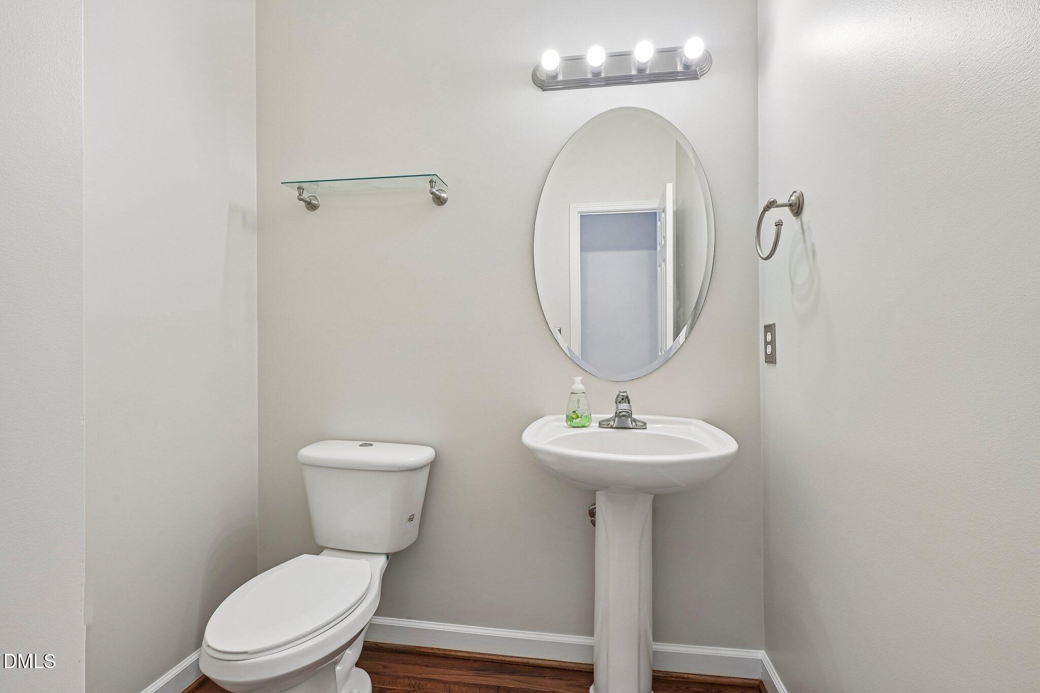 858 Saratoga Drive Property Photo 9