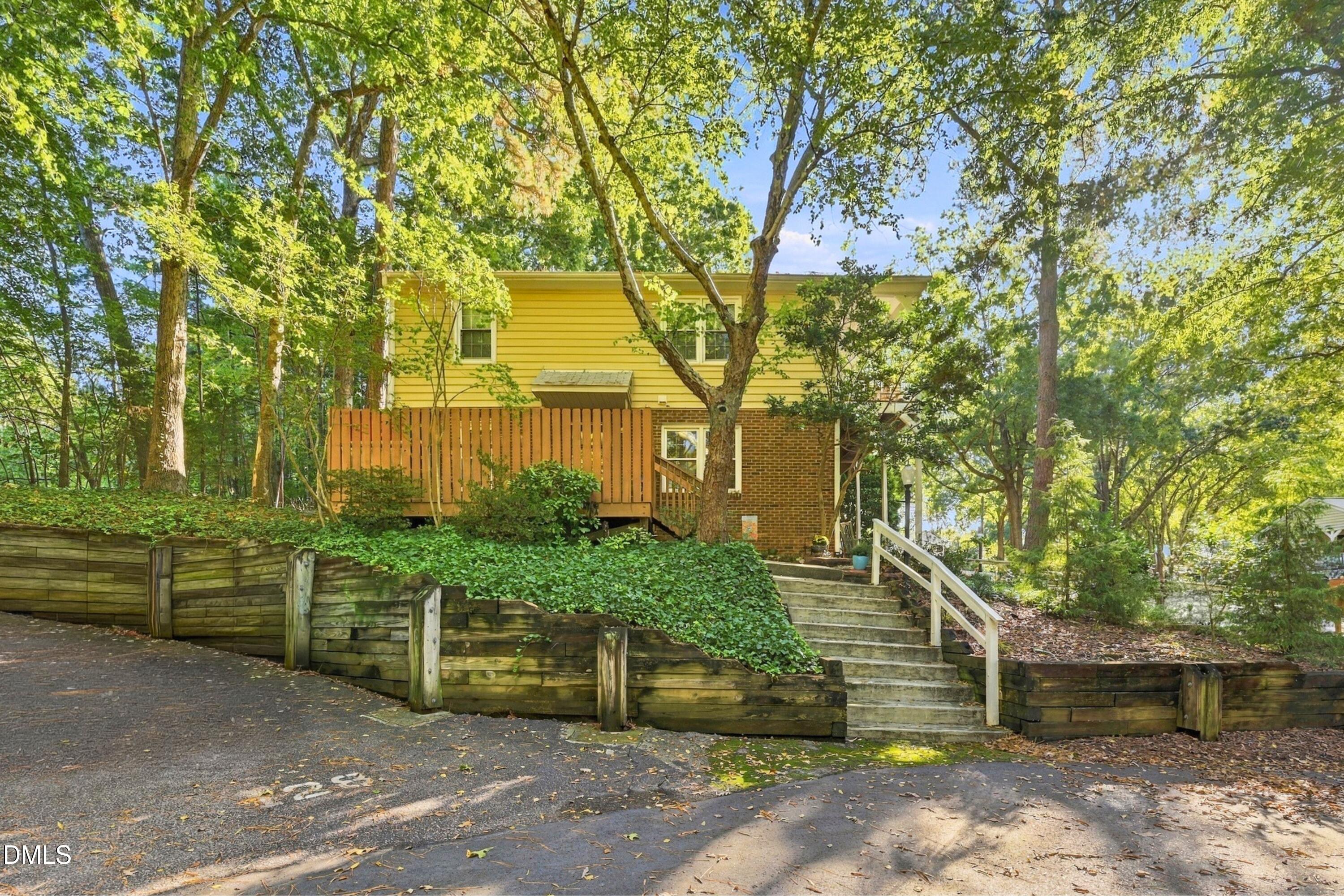 128 Drummond Place Property Photo 38