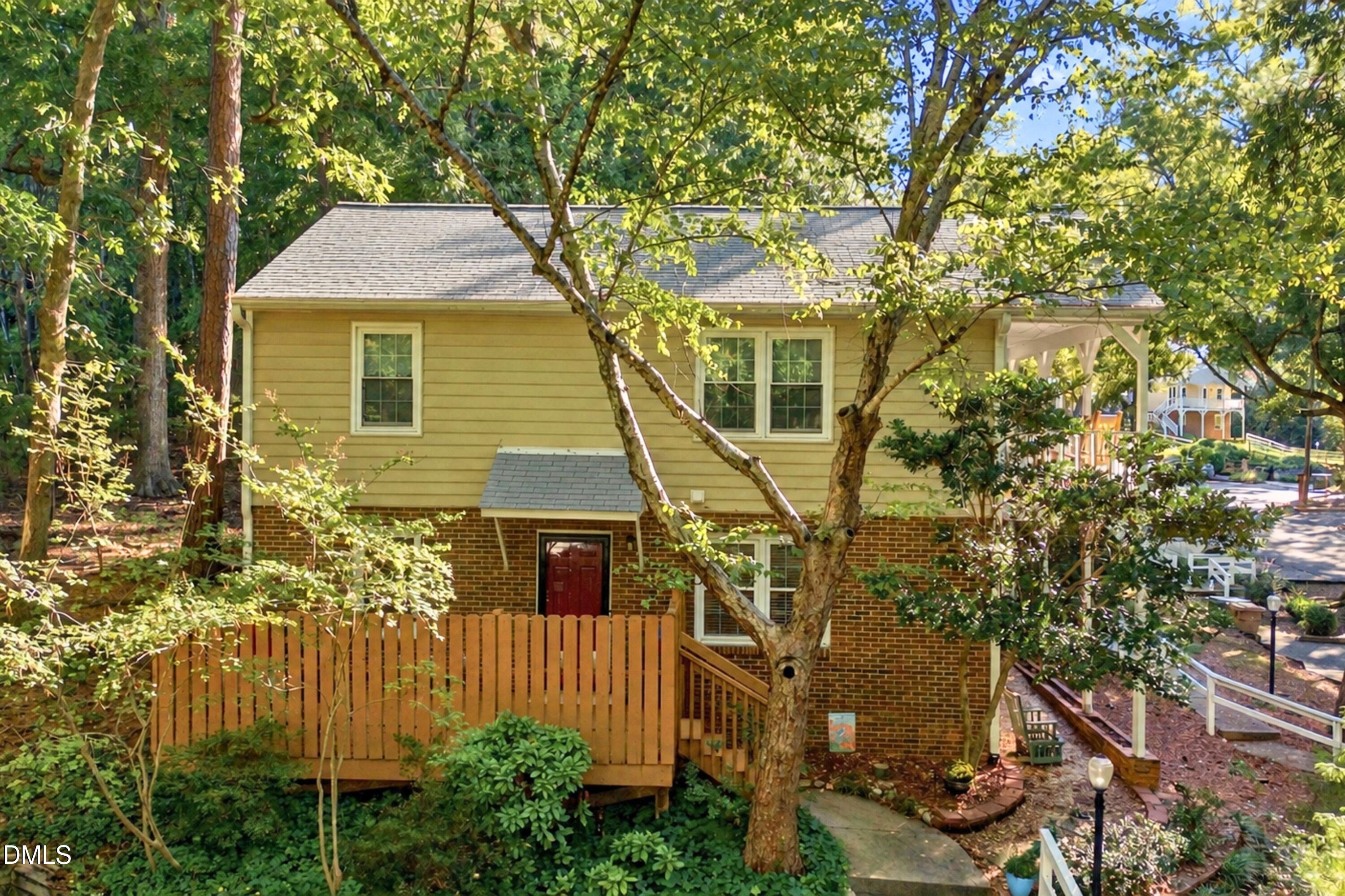 128 Drummond Place Property Photo 51