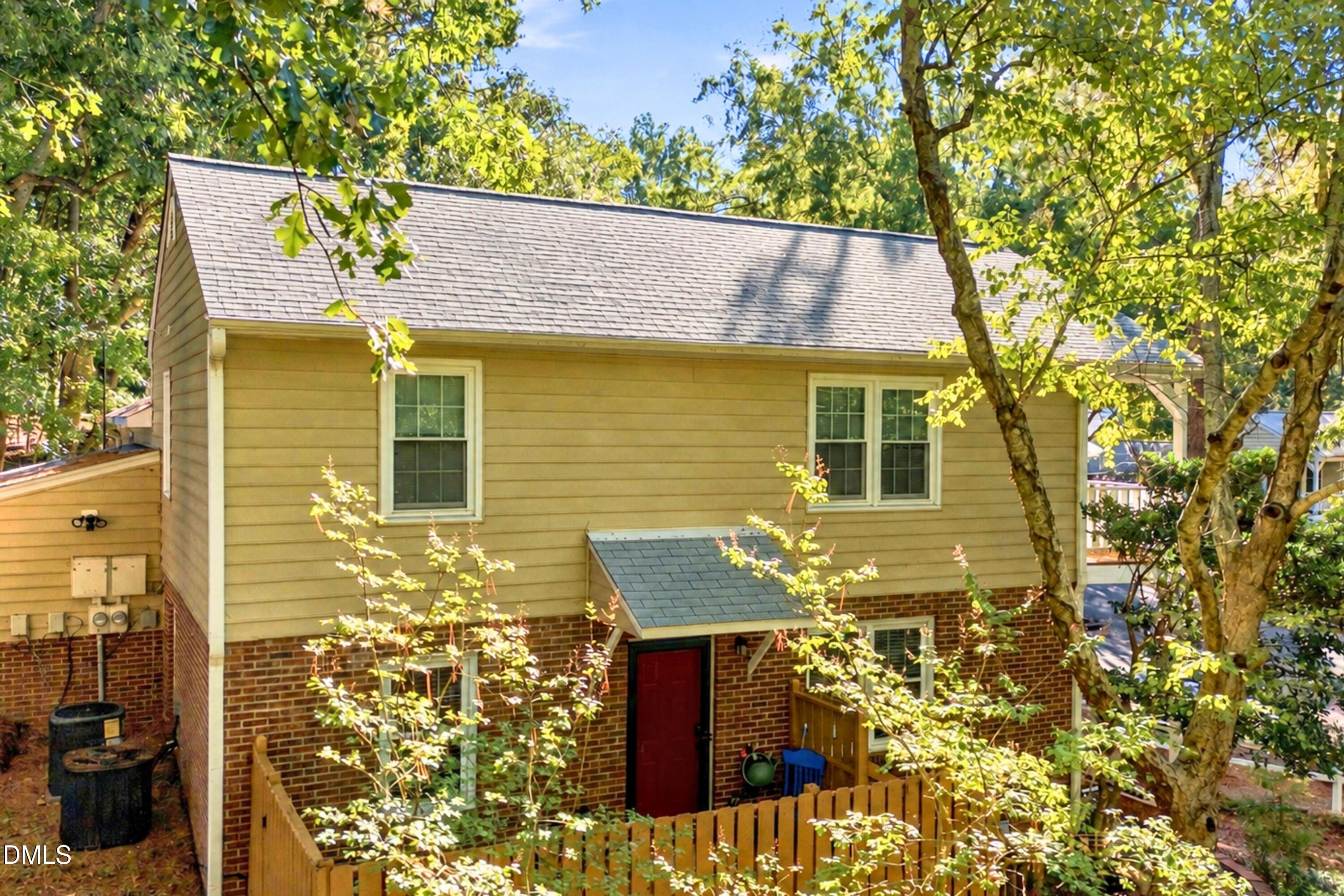 128 Drummond Place Property Photo 53
