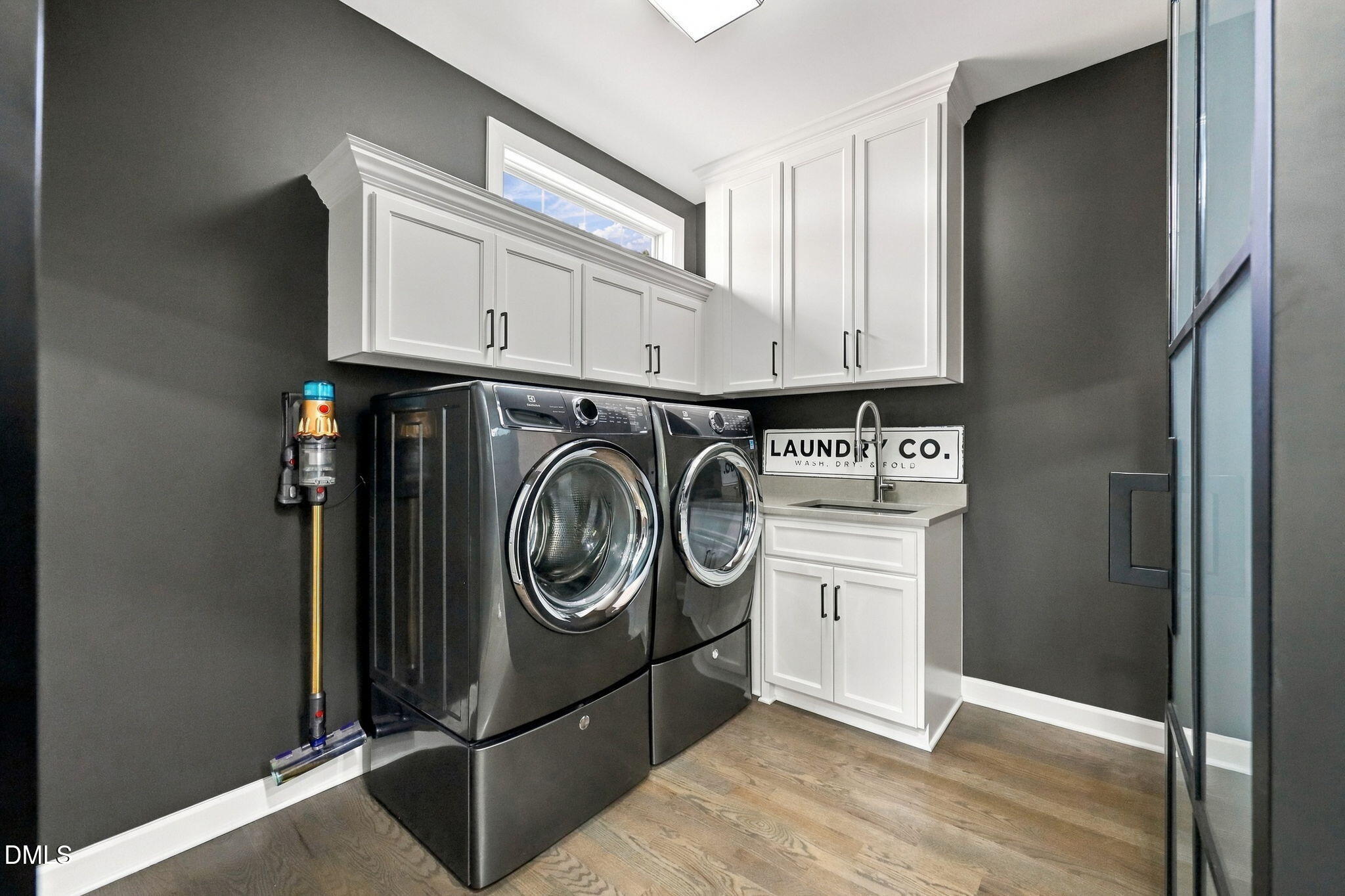 3009 Osterley Street Property Photo 24