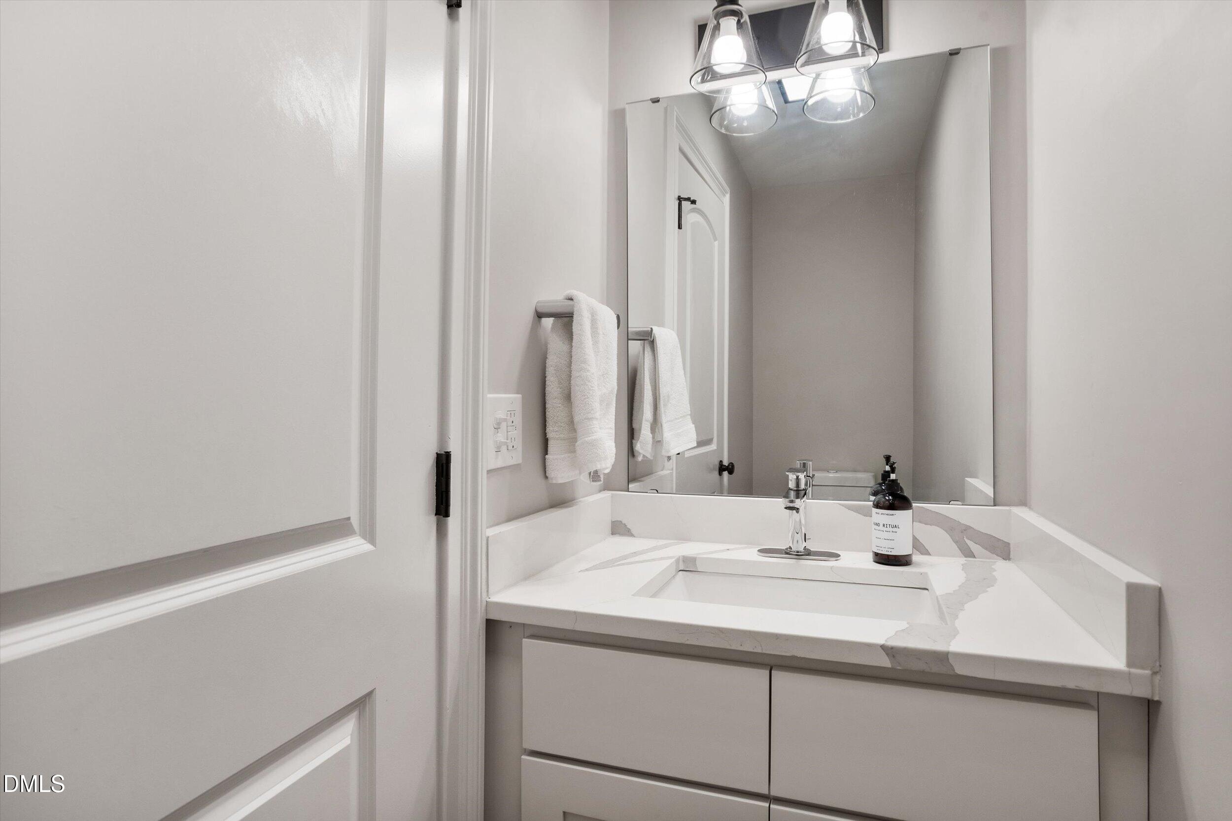 1609 Lathrop Street Property Photo 23