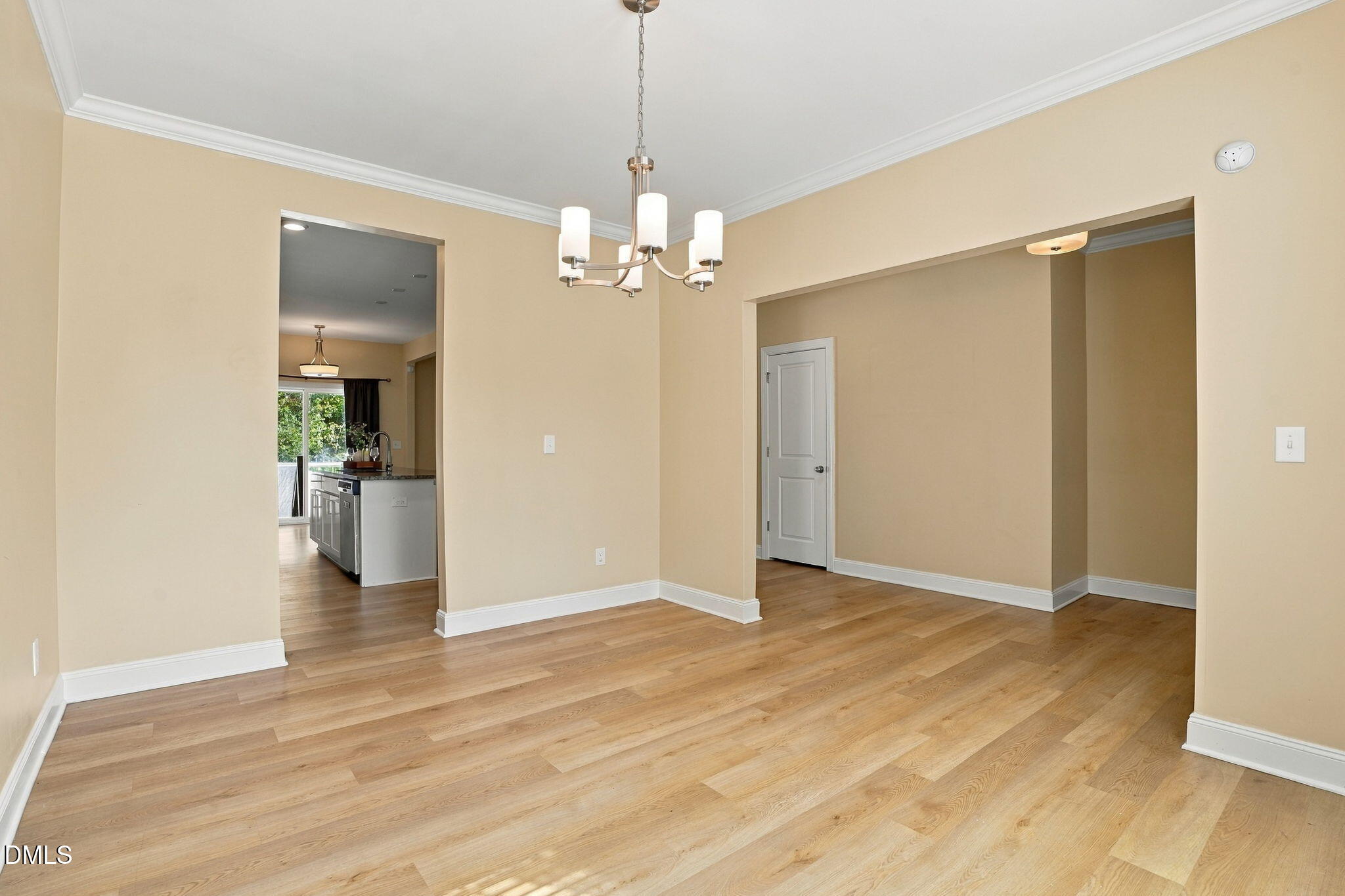 127 Ascot Property Photo 4