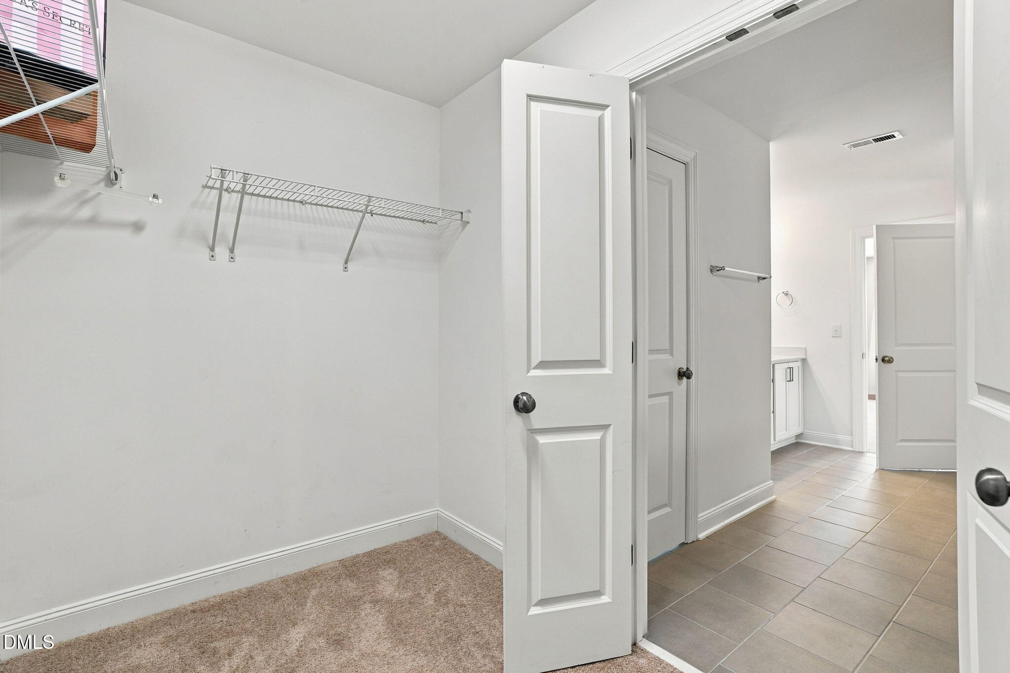 127 Ascot Property Photo 22