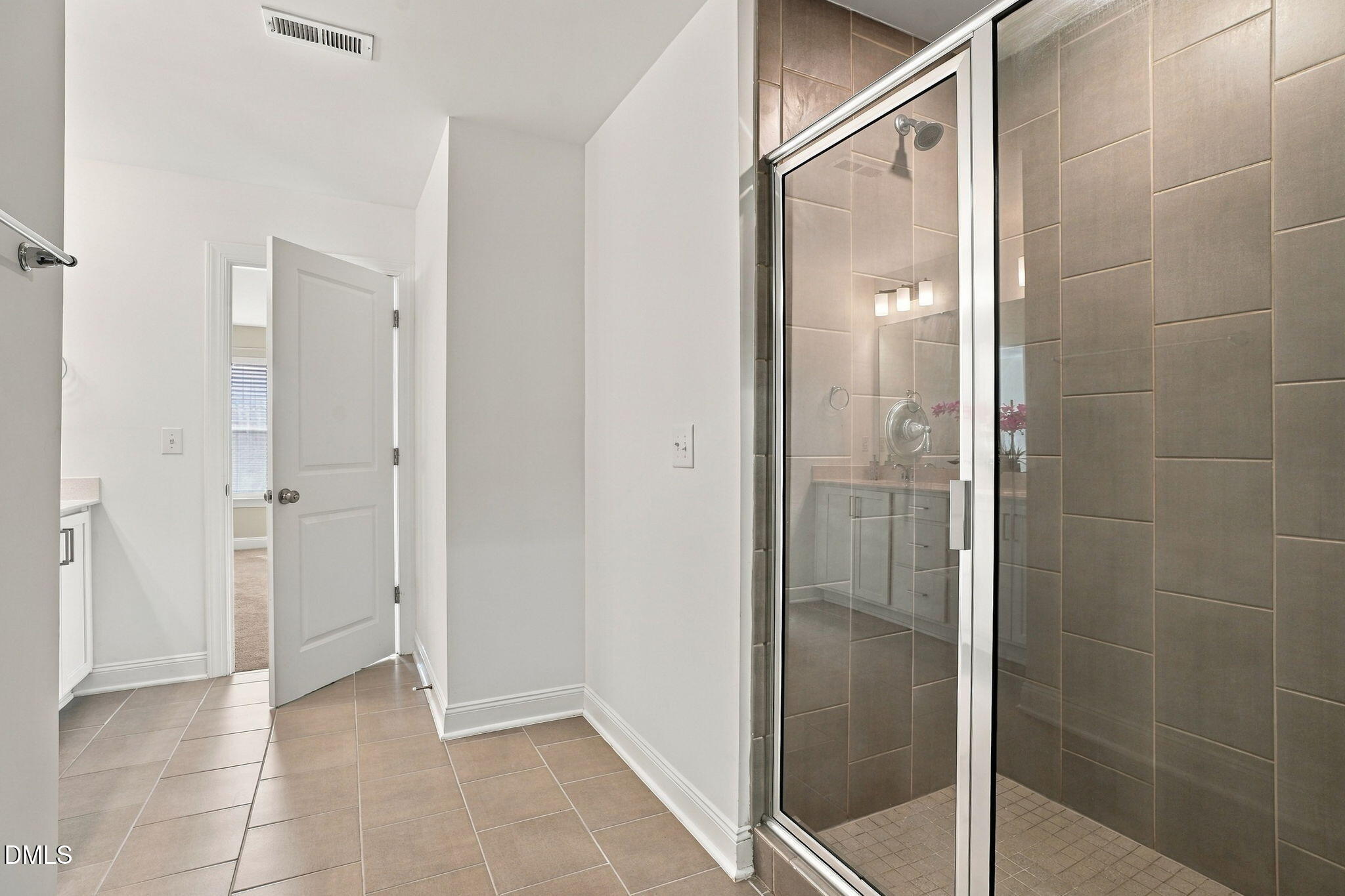 127 Ascot Property Photo 23