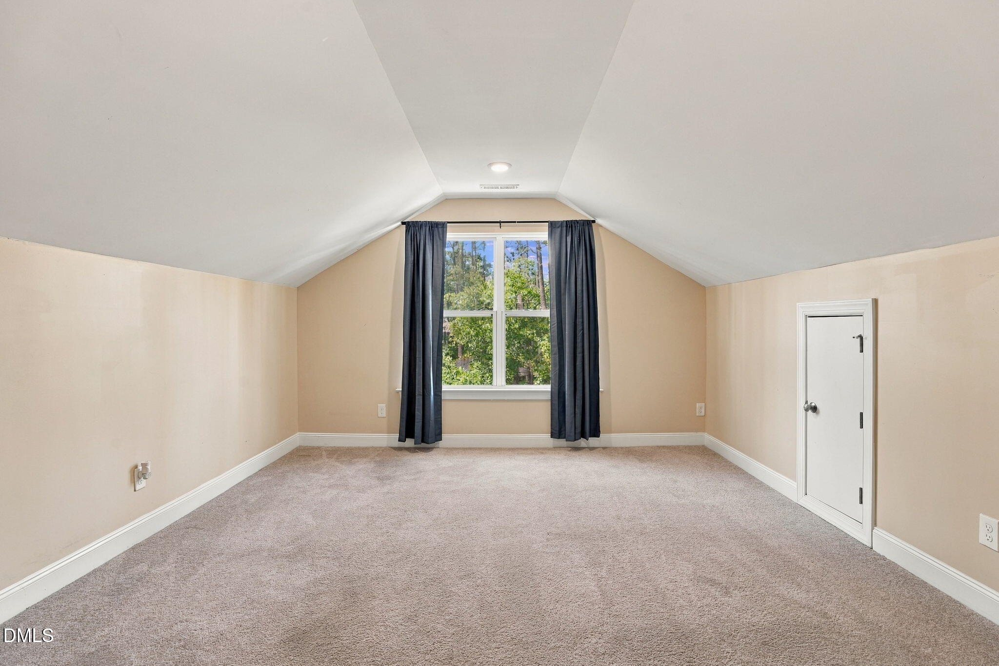 127 Ascot Property Photo 25