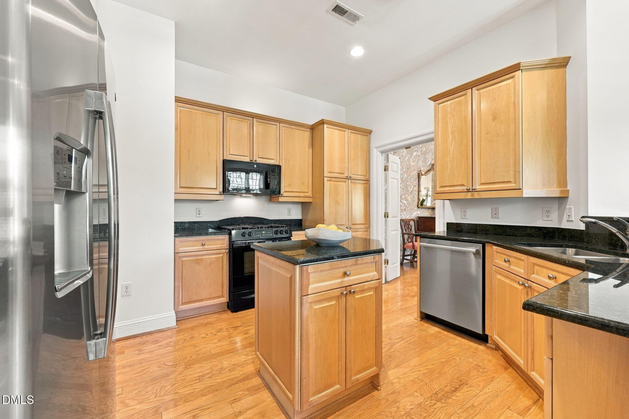 2801 Glenwood Gardens Lane Property Photo 6