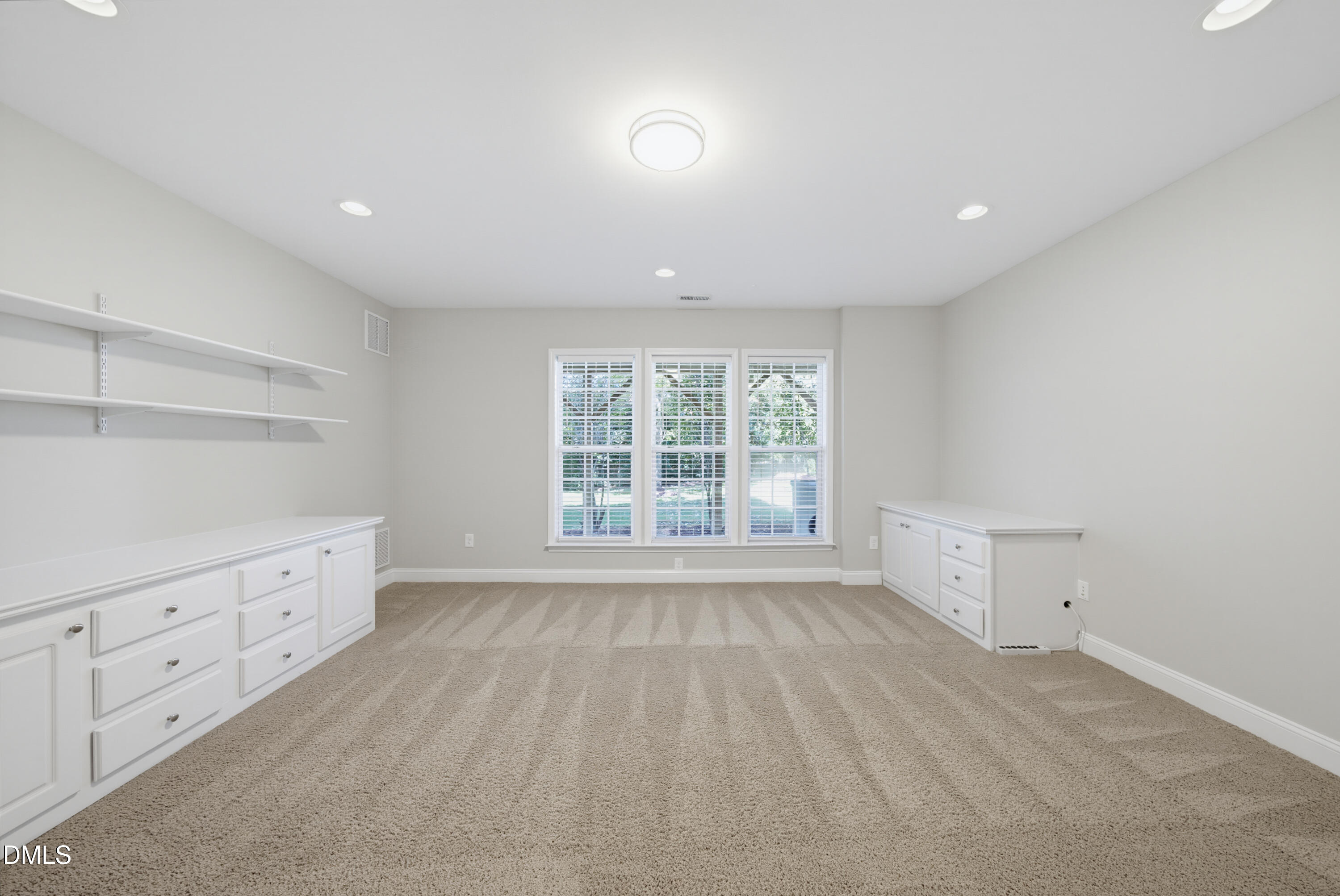502 Siltstone Place Property Photo 28