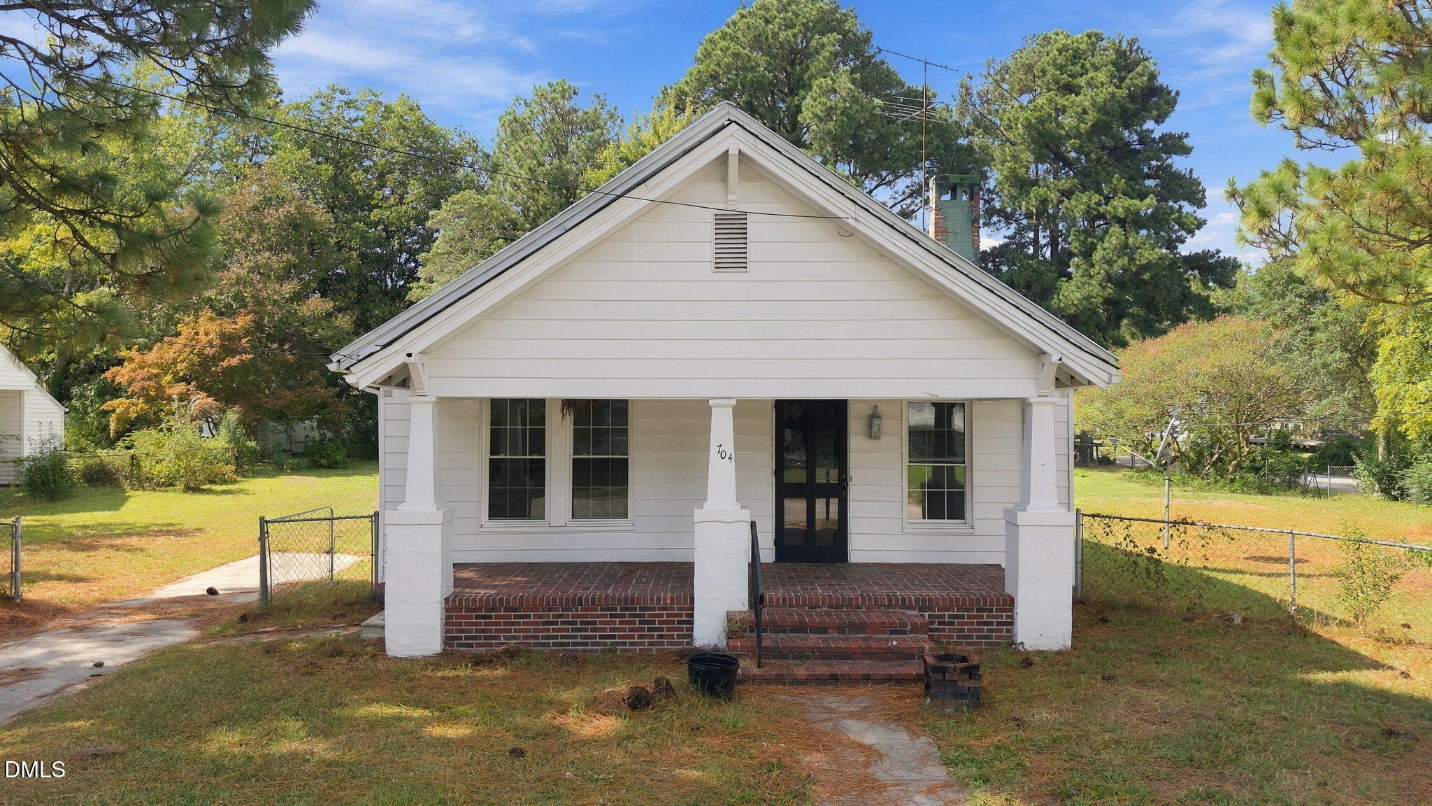 704 S Tillery Street Property Photo 1