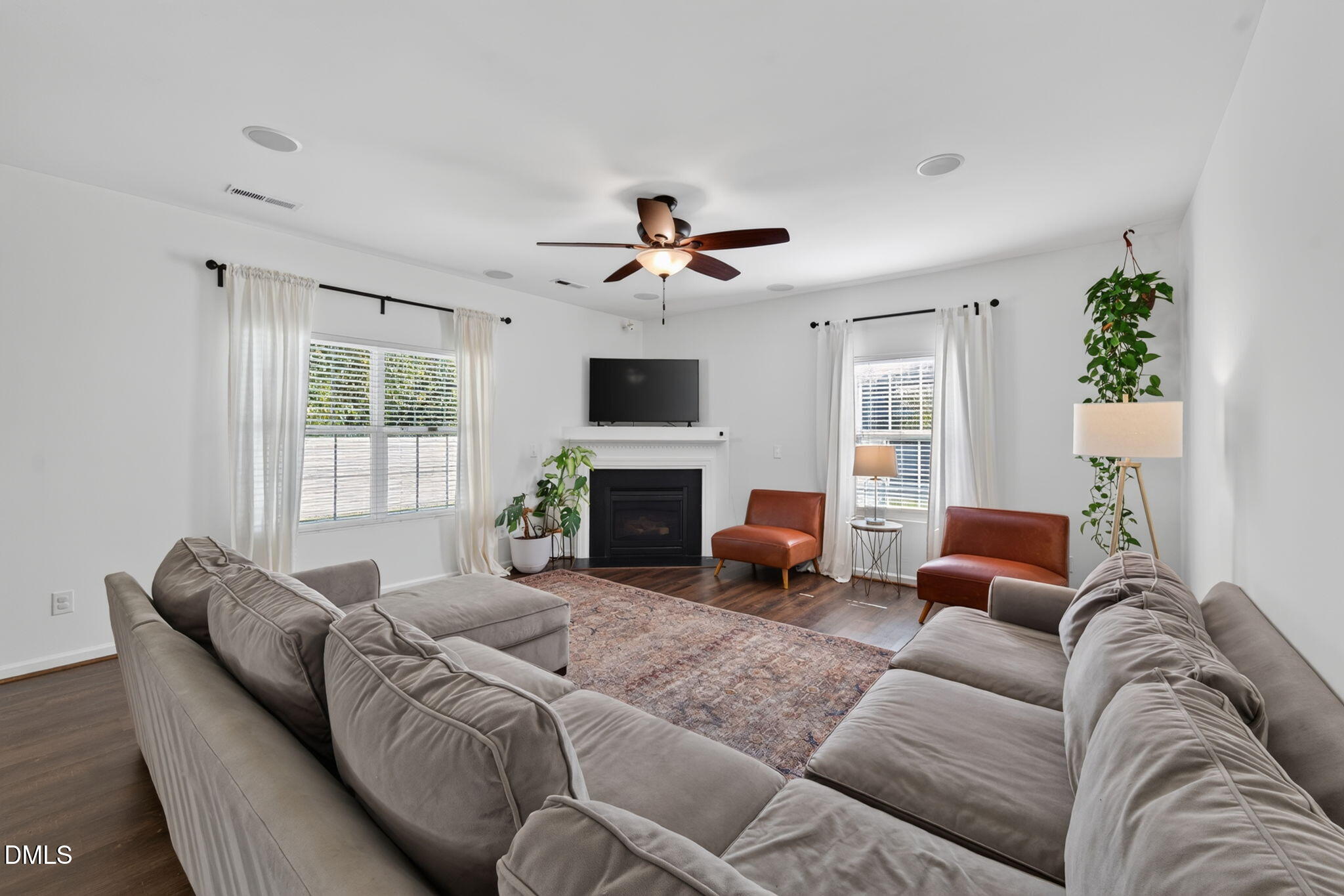 2718 Creek Bend Court Property Photo 4