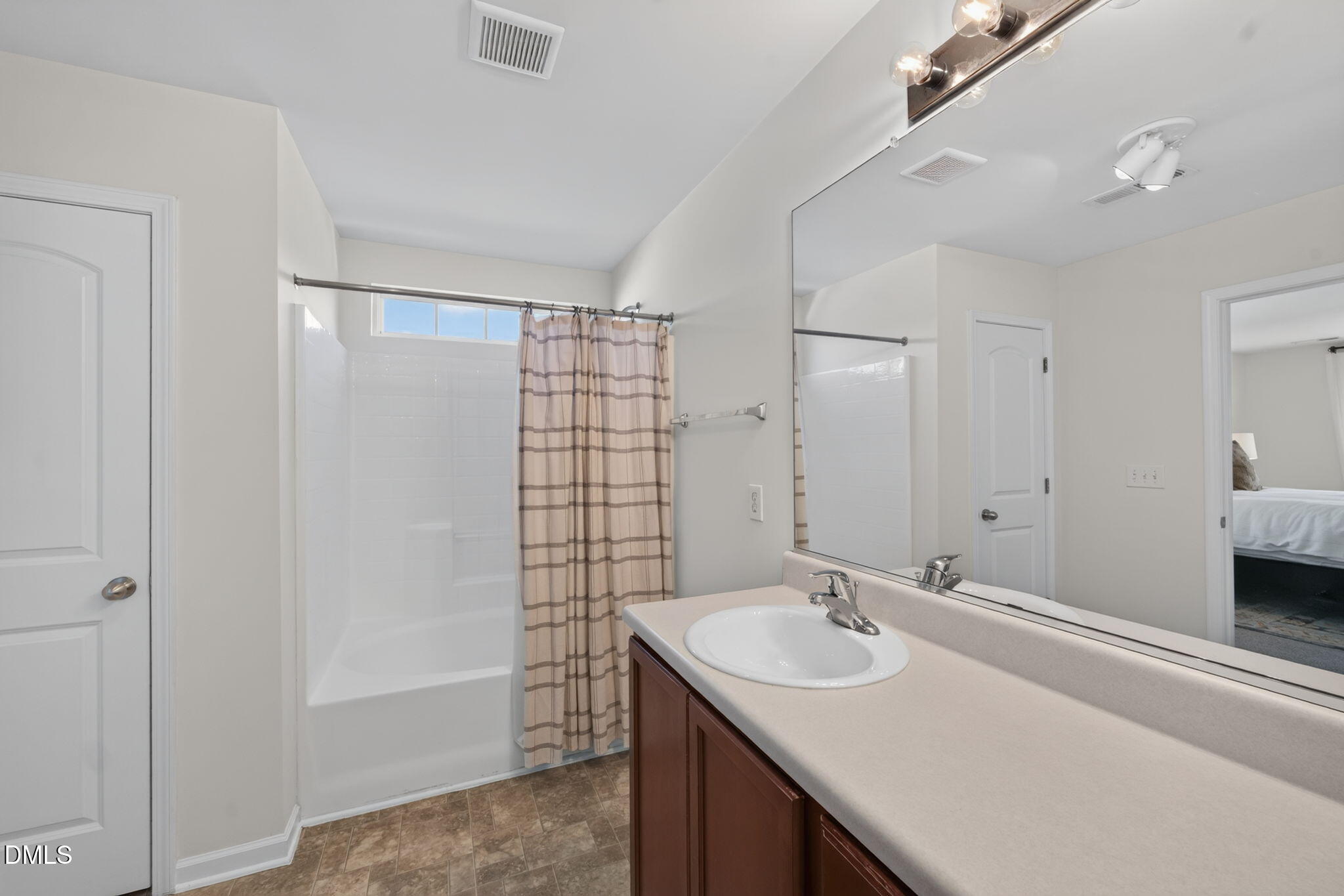 2718 Creek Bend Court Property Photo 22